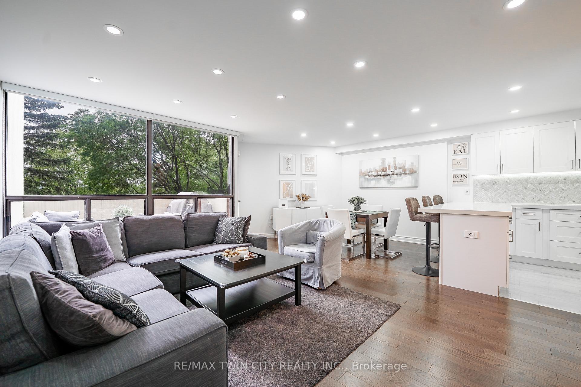 Photo 8 of Unit A32, 288 Mill Road, Etobicoke, Markland Wood — HOMEH