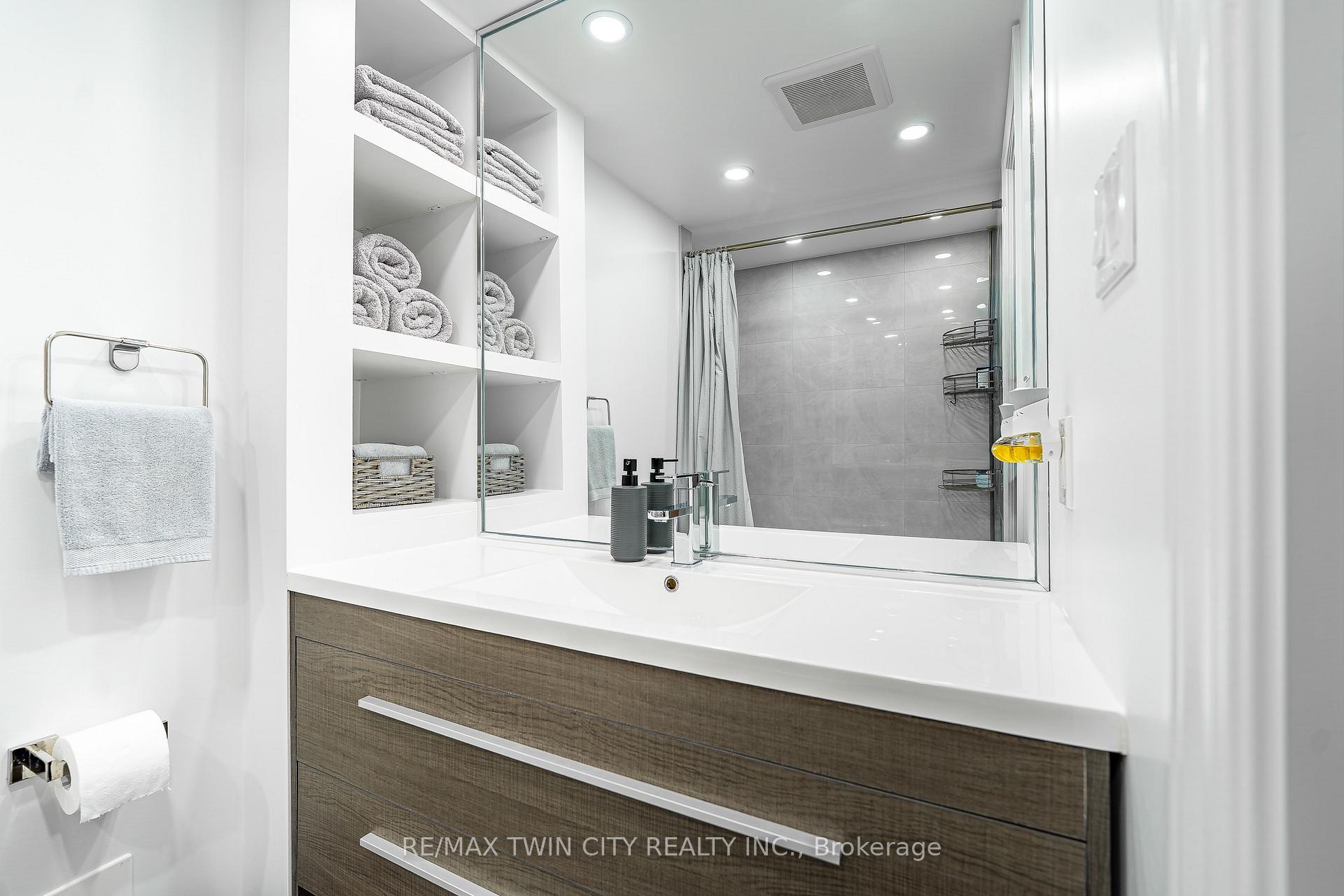 Photo 22 of Unit A32, 288 Mill Road, Etobicoke, Markland Wood — HOMEH