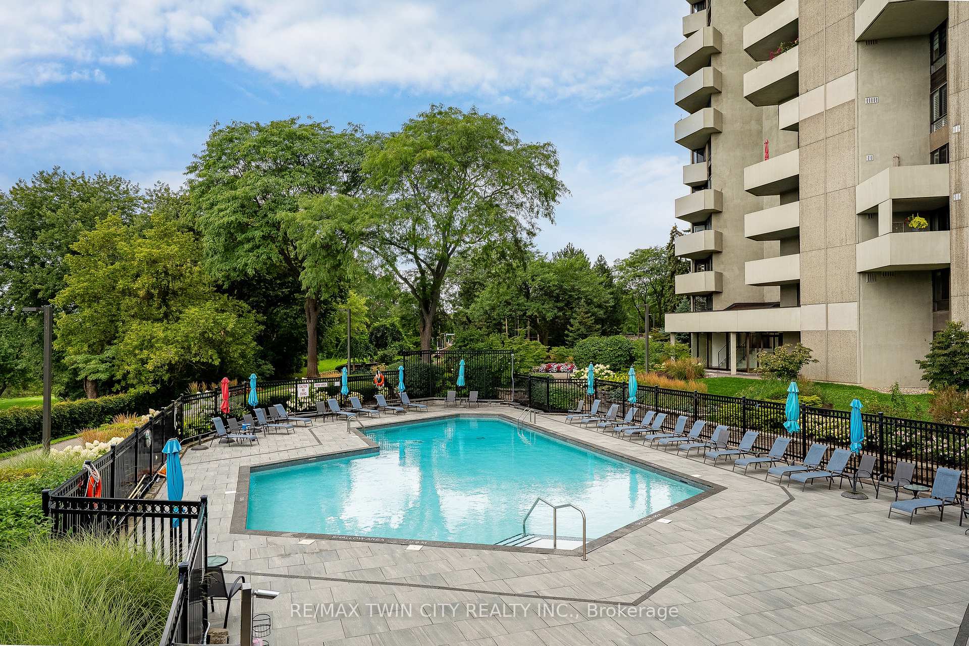 Photo 38 of Unit A32, 288 Mill Road, Etobicoke, Markland Wood — HOMEH