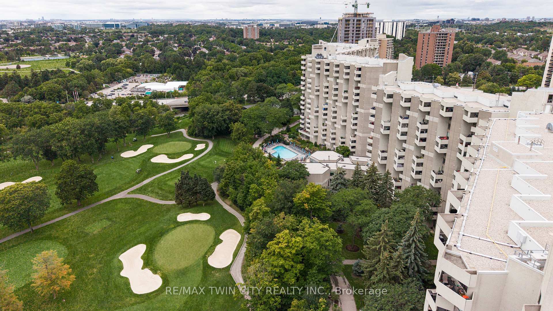 Photo 44 of Unit A32, 288 Mill Road, Etobicoke, Markland Wood — HOMEH