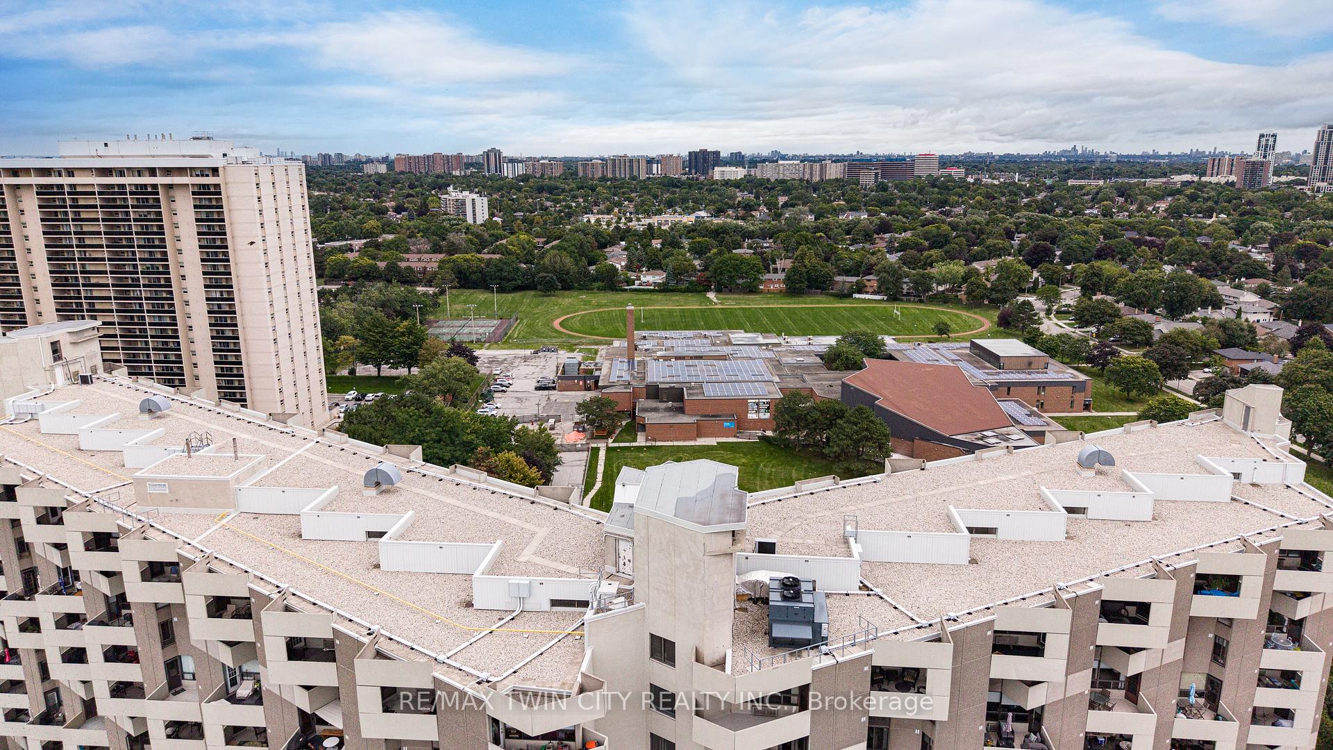 Photo 46 of Unit A32, 288 Mill Road, Etobicoke, Markland Wood — HOMEH