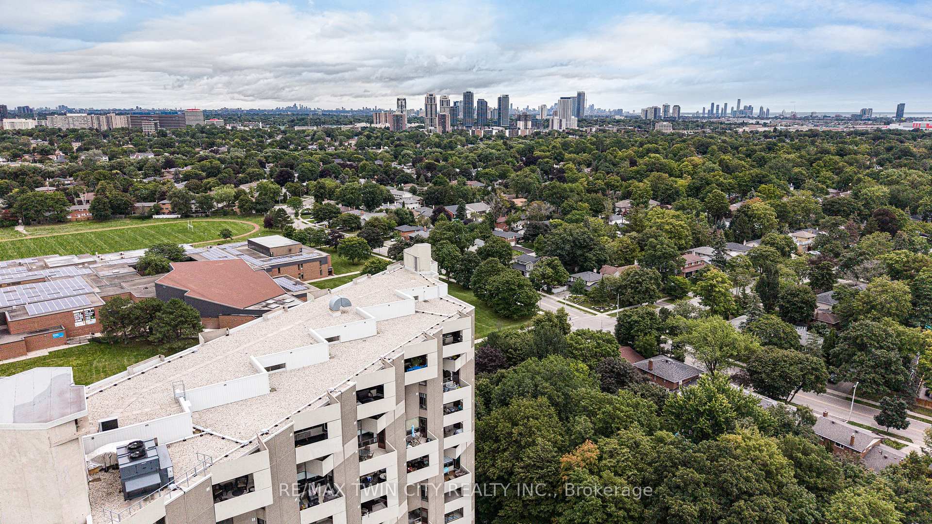 Photo 47 of Unit A32, 288 Mill Road, Etobicoke, Markland Wood — HOMEH