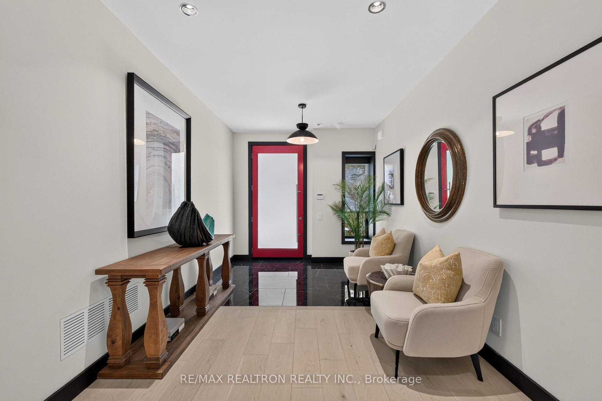 Photo 8 of 8 Breezewood Drive, Etobicoke, Stonegate-Queensway — HOMEH