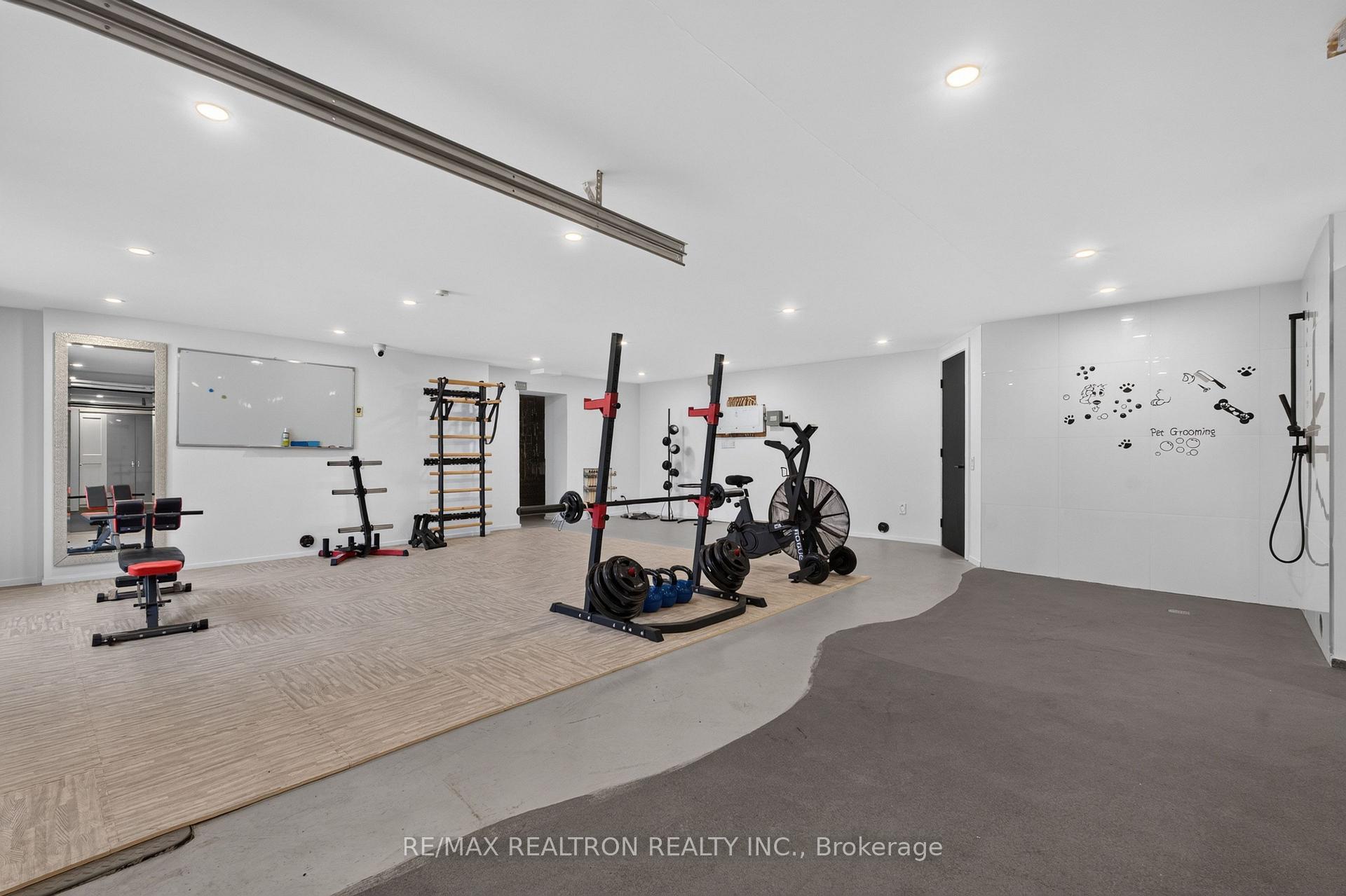 Photo 37 of 8 Breezewood Drive, Etobicoke, Stonegate-Queensway — HOMEH