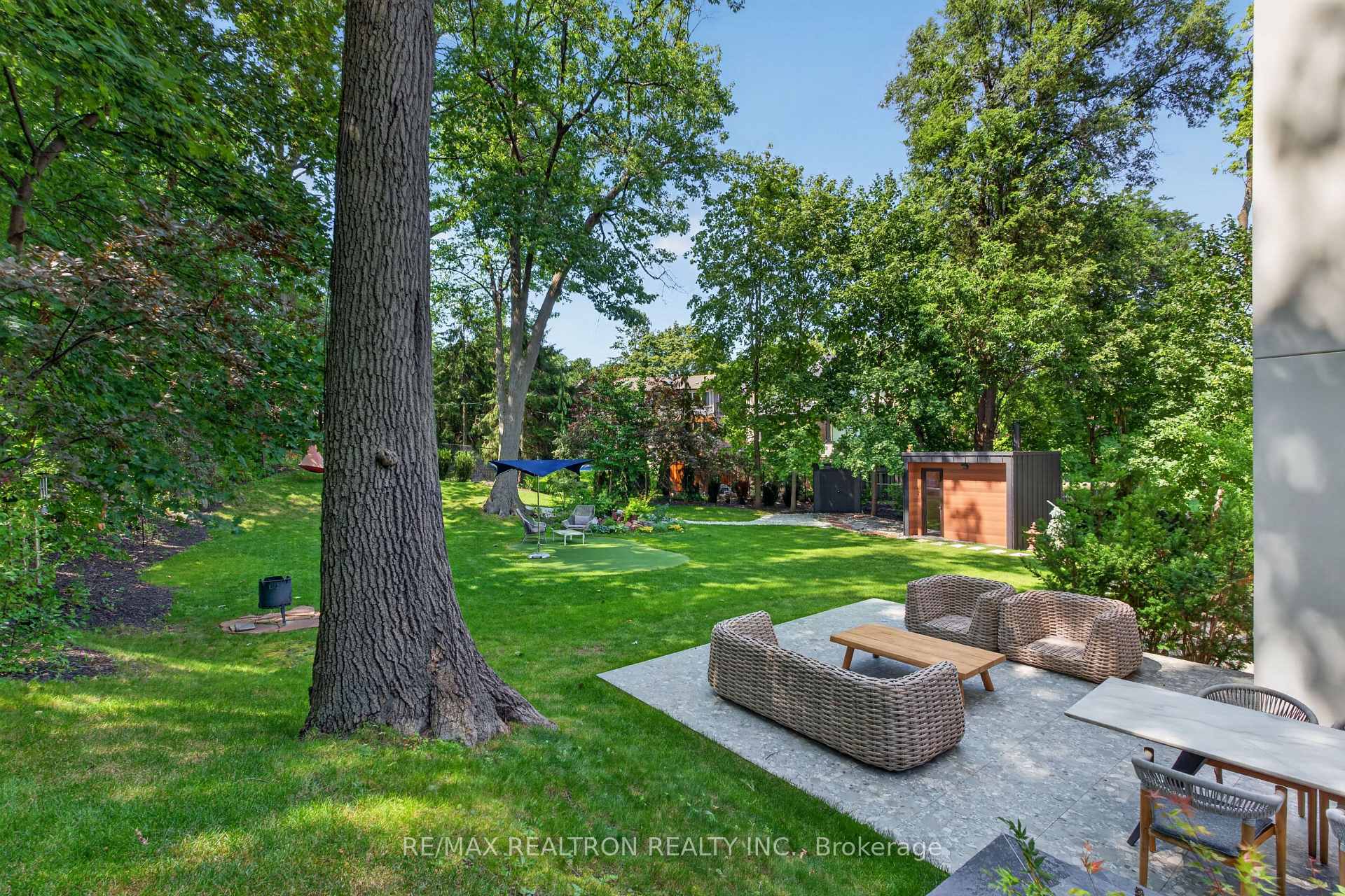 Photo 40 of 8 Breezewood Drive, Etobicoke, Stonegate-Queensway — HOMEH