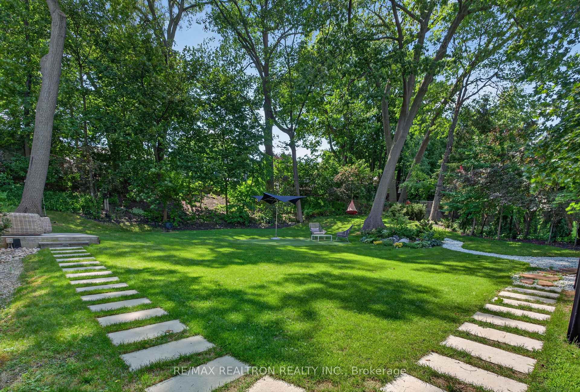 Photo 44 of 8 Breezewood Drive, Etobicoke, Stonegate-Queensway — HOMEH