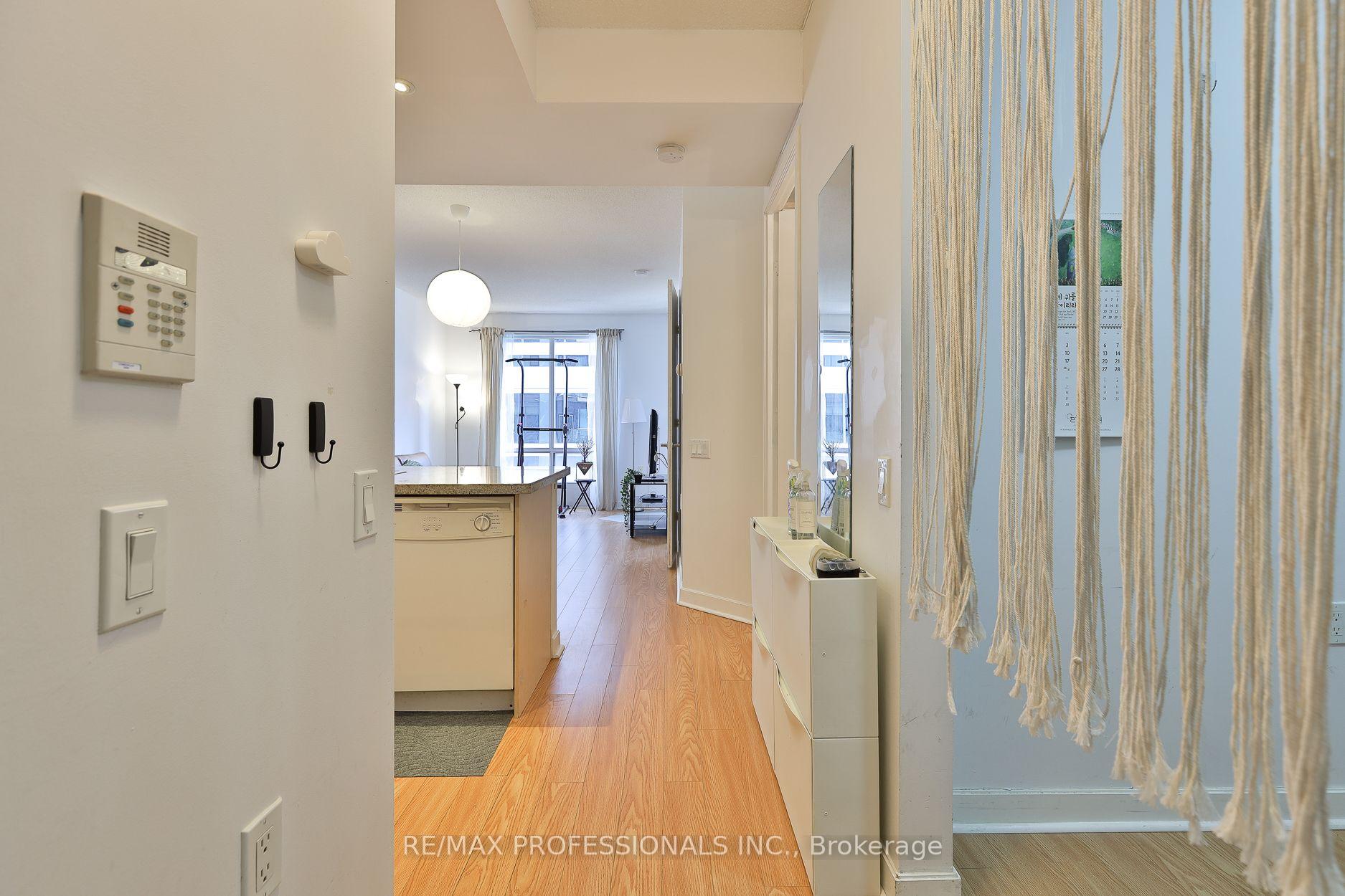 Photo 2 of Unit 1608, 85 Bloor Street E, Toronto, Church-Yonge Corridor — HOMEH