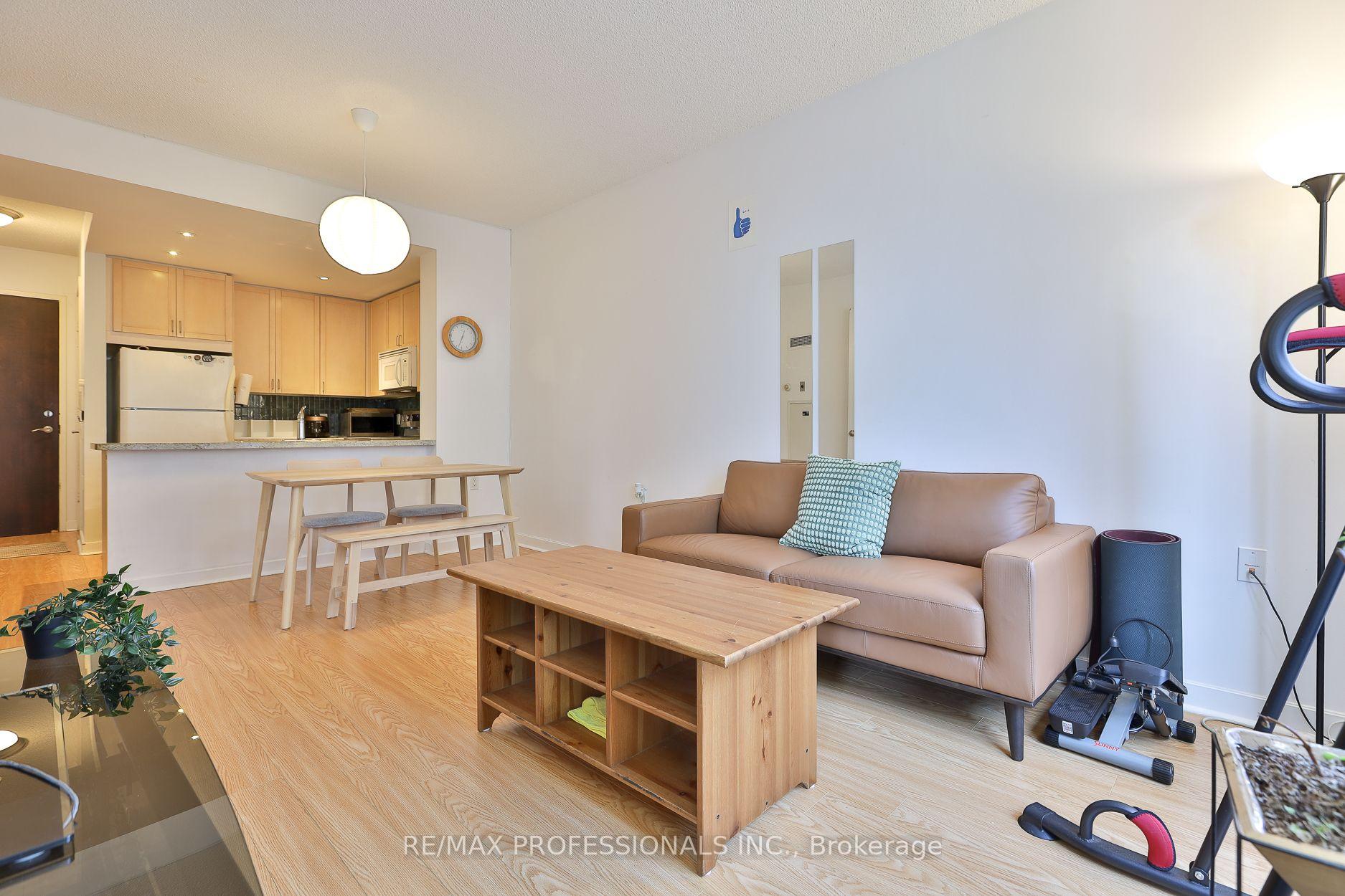 Photo 15 of Unit 1608, 85 Bloor Street E, Toronto, Church-Yonge Corridor — HOMEH