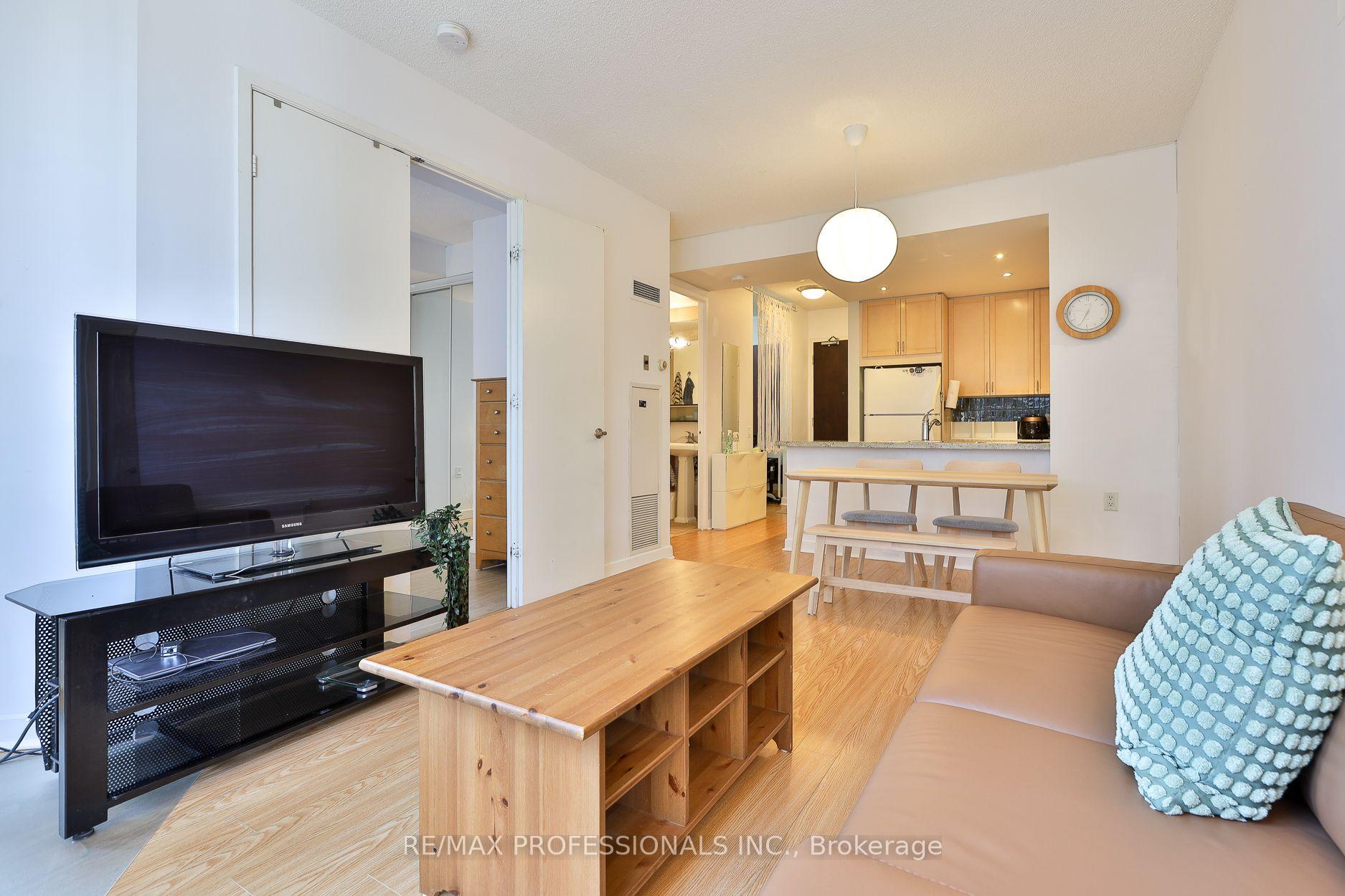 Photo 16 of Unit 1608, 85 Bloor Street E, Toronto, Church-Yonge Corridor — HOMEH