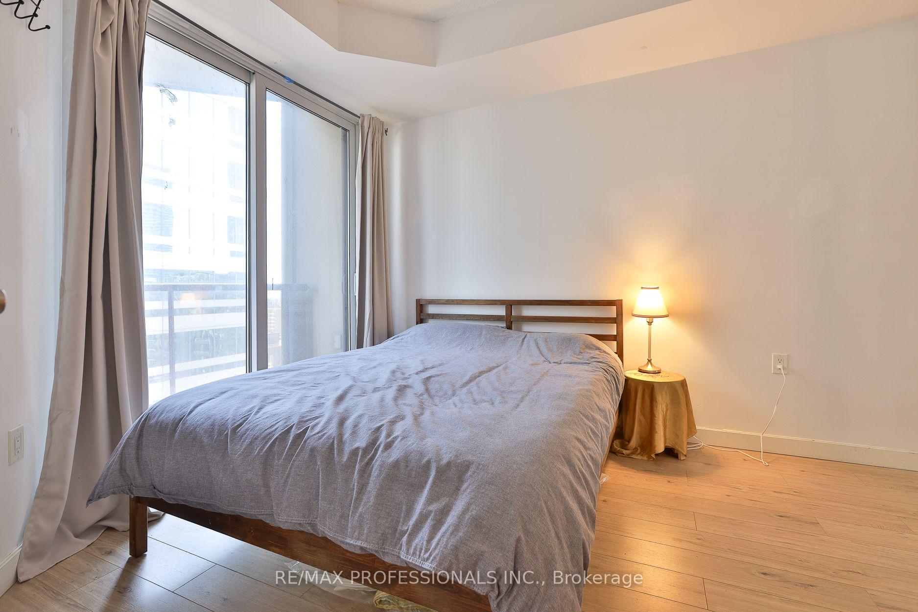 Photo 17 of Unit 1608, 85 Bloor Street E, Toronto, Church-Yonge Corridor — HOMEH