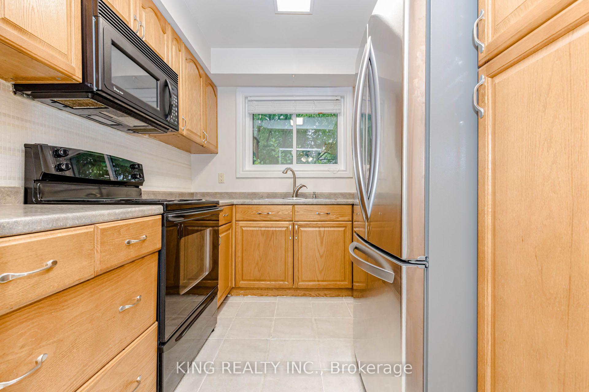 Photo 7 of Unit 6, 46 Cedarwoods Crescent, Kitchener, Vanier - Kitchener — HOMEH