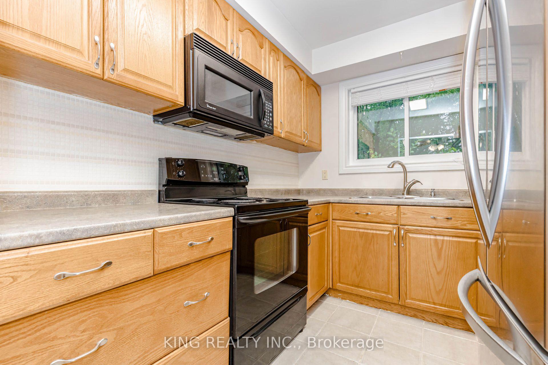 Photo 8 of Unit 6, 46 Cedarwoods Crescent, Kitchener, Vanier - Kitchener — HOMEH