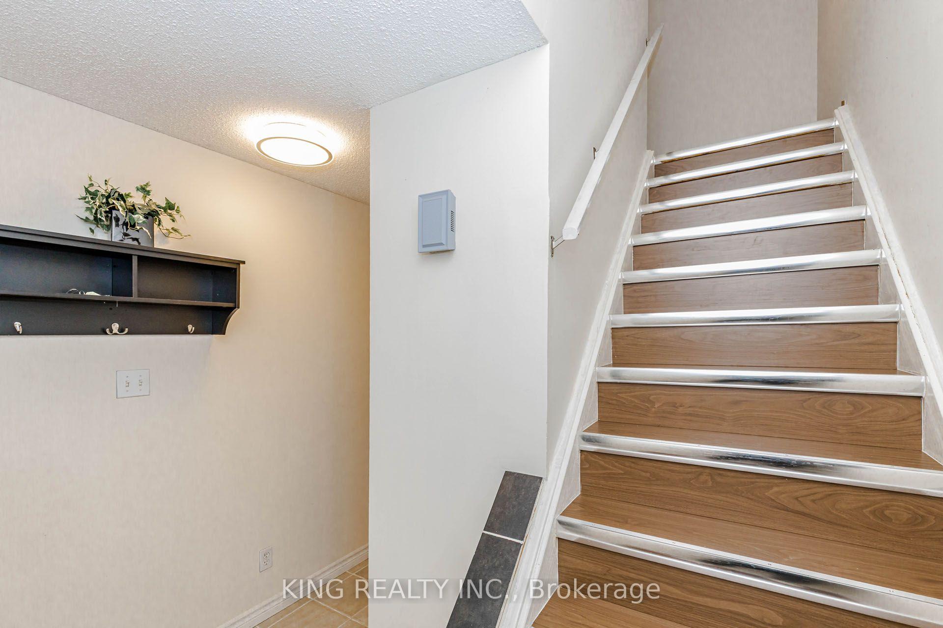 Photo 9 of Unit 6, 46 Cedarwoods Crescent, Kitchener, Vanier - Kitchener — HOMEH