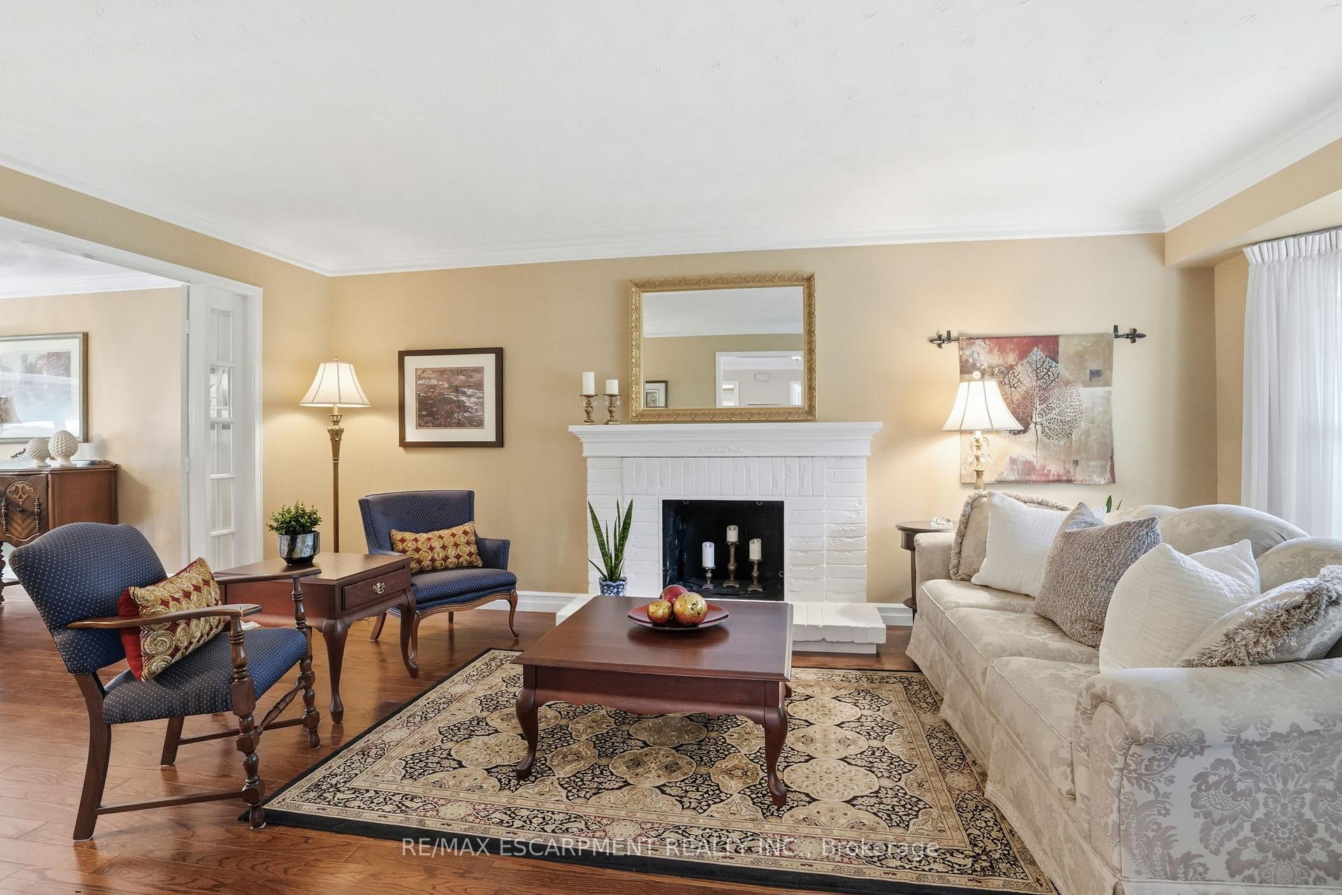 Photo 5 of 4129 Millcroft Park Drive, Burlington, Rose — HOMEH