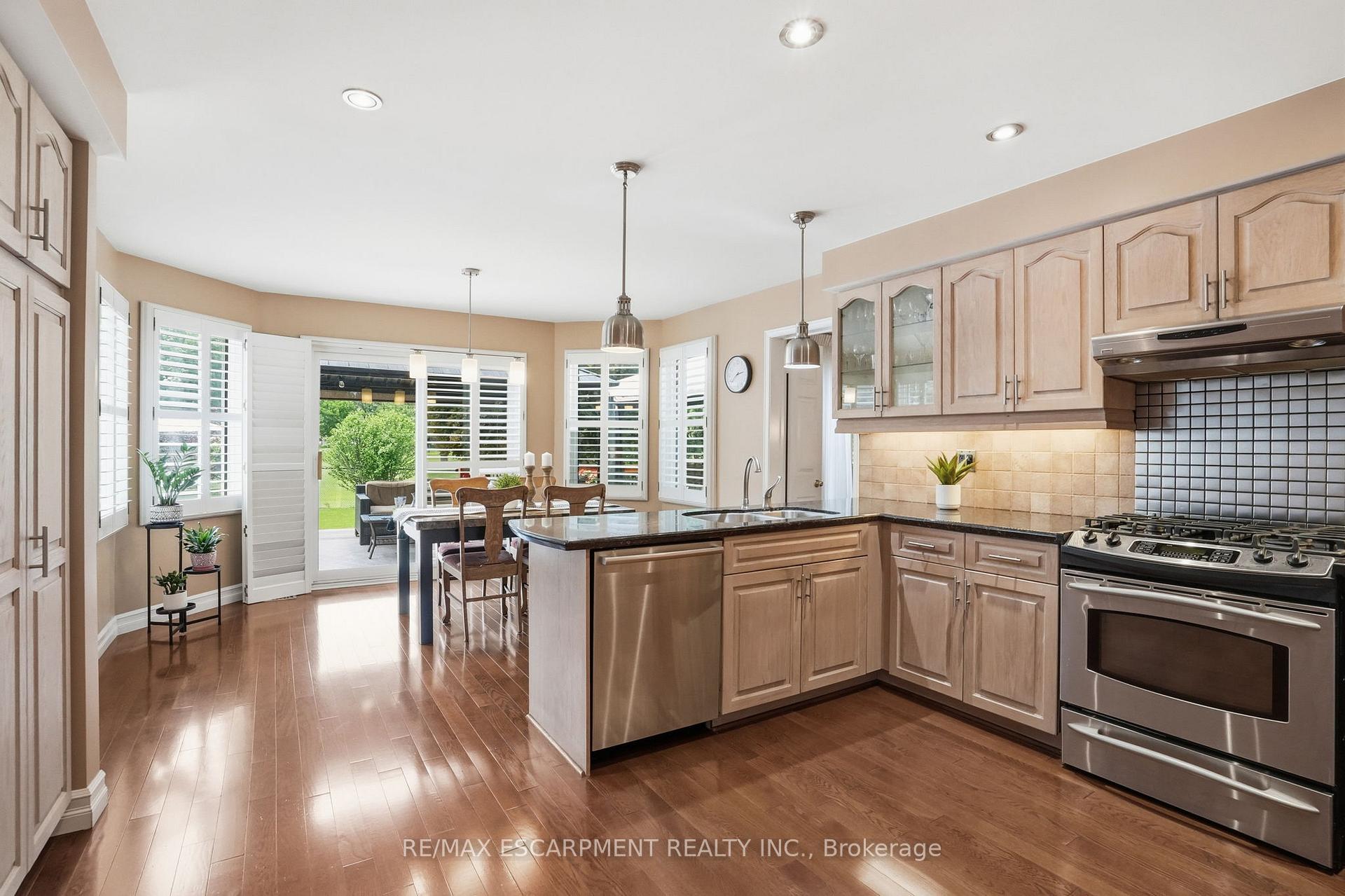 Photo 14 of 4129 Millcroft Park Drive, Burlington, Rose — HOMEH