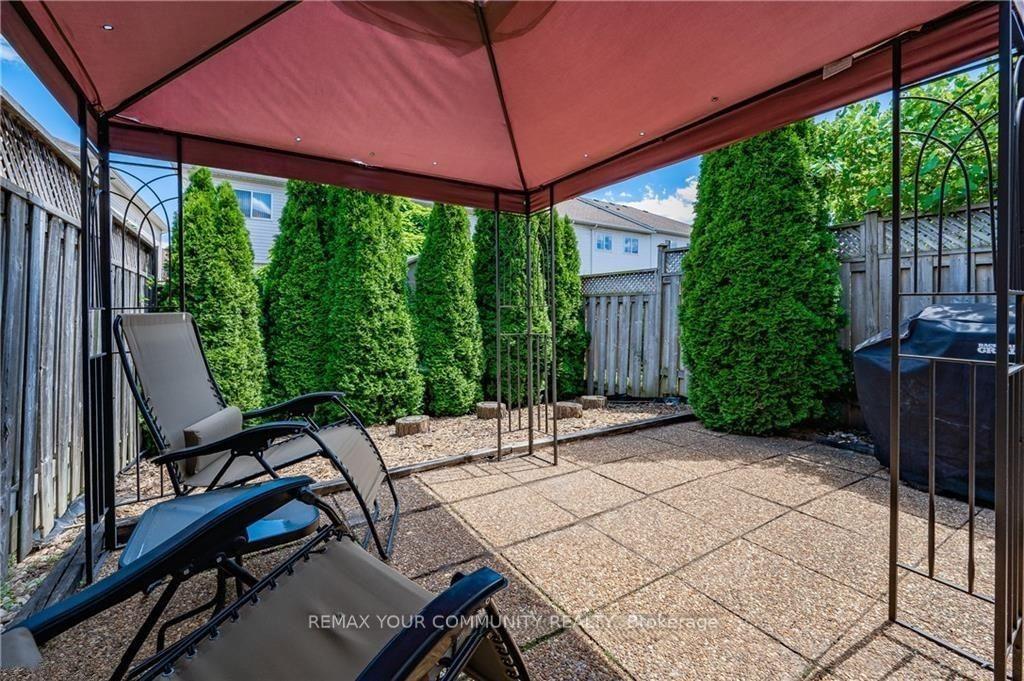Photo 2 of 4412 Fairview Street, Burlington, Shoreacres — HOMEH