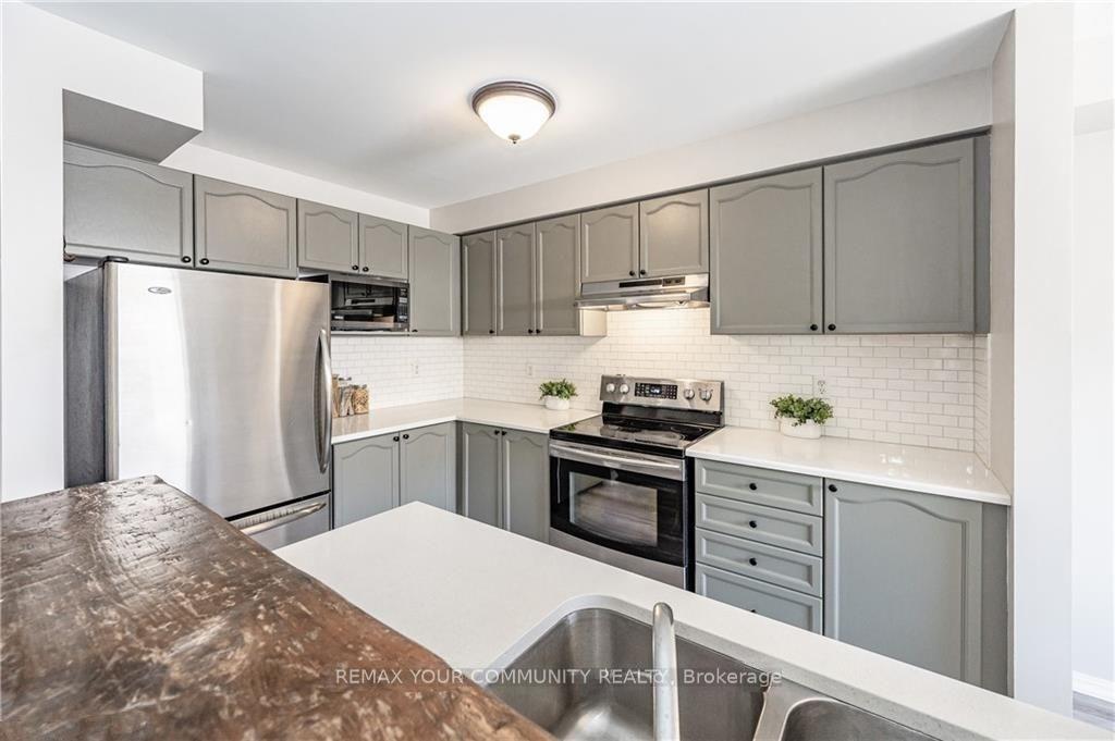 Photo 10 of 4412 Fairview Street, Burlington, Shoreacres — HOMEH