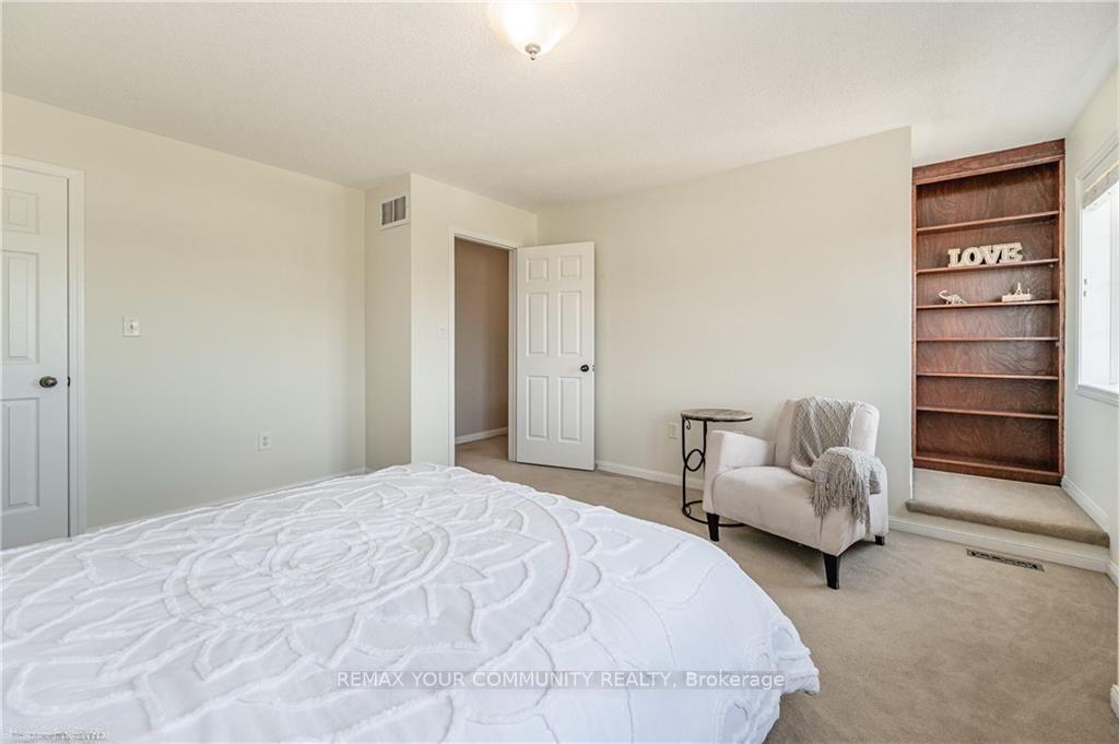 Photo 13 of 4412 Fairview Street, Burlington, Shoreacres — HOMEH
