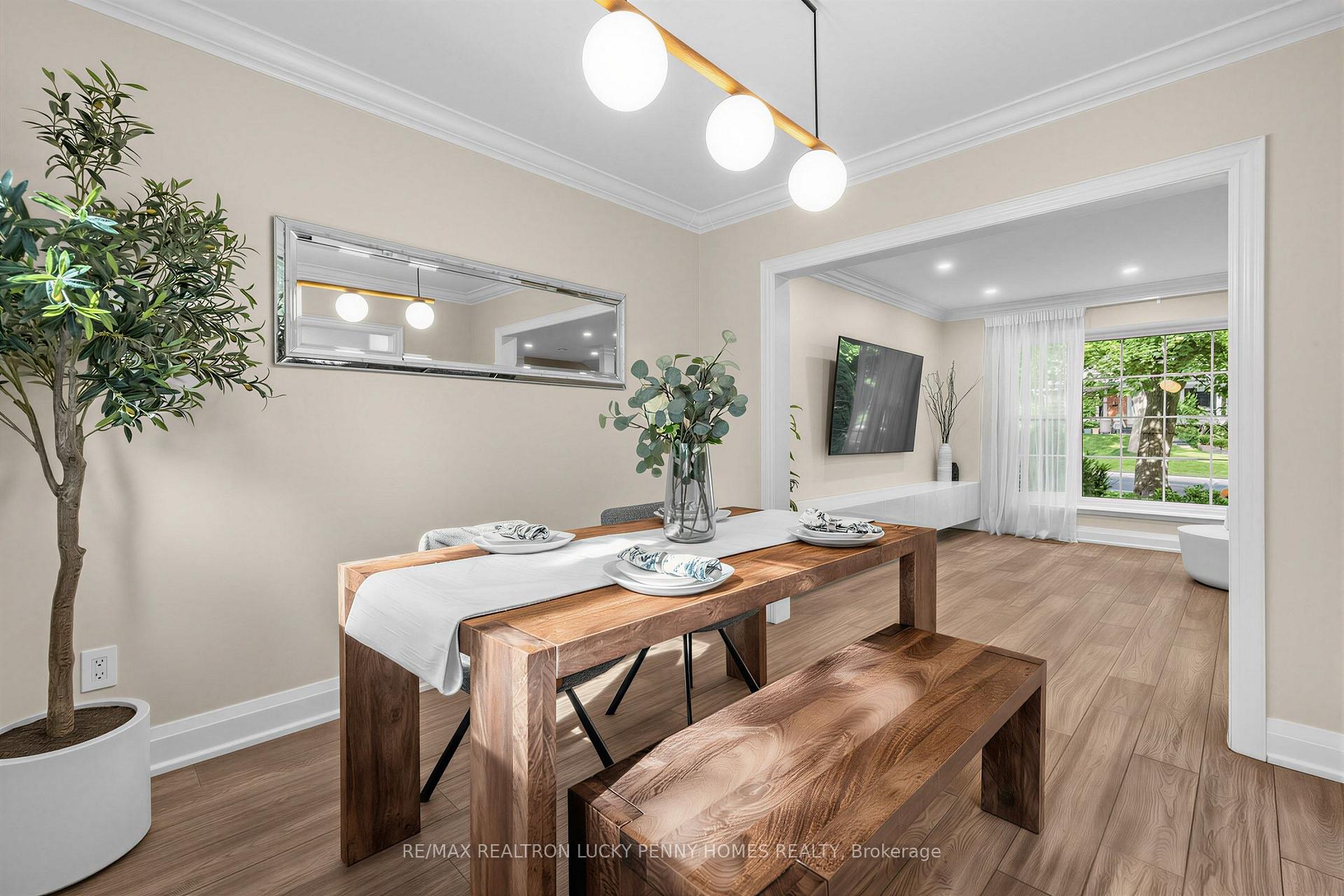 Photo 10 of 38 Walkerton Drive, Markham, Bullock — HOMEH