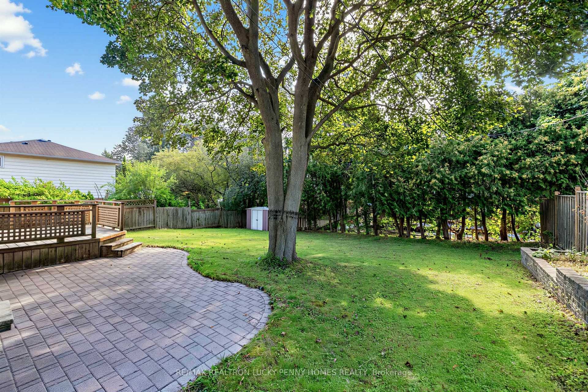 Photo 33 of 38 Walkerton Drive, Markham, Bullock — HOMEH