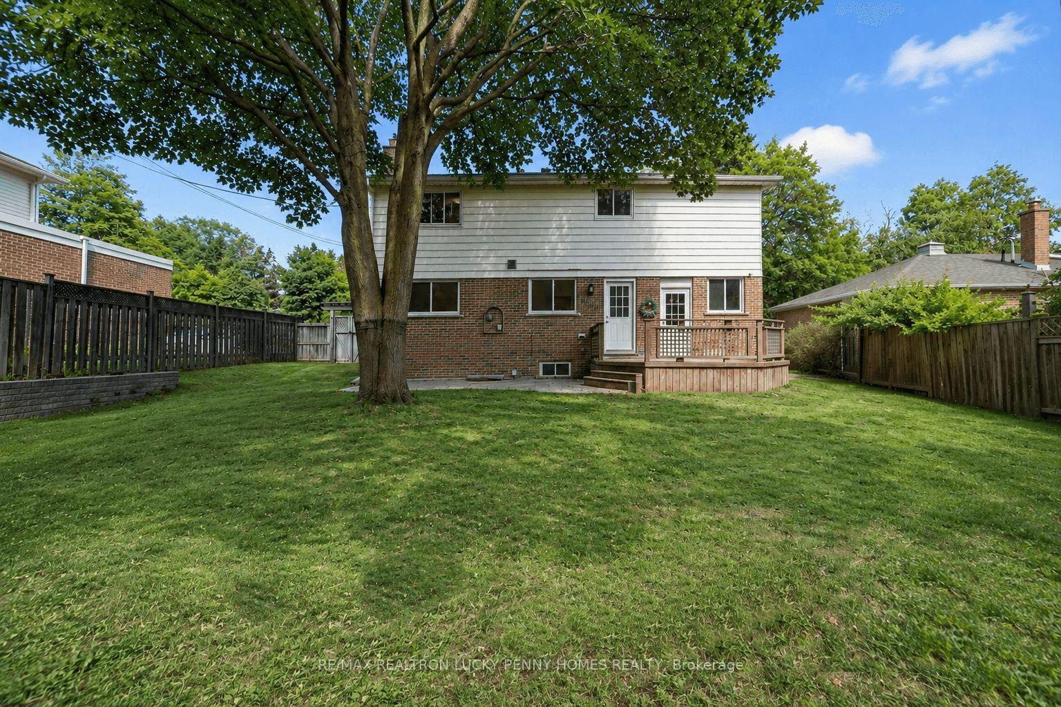 Photo 36 of 38 Walkerton Drive, Markham, Bullock — HOMEH