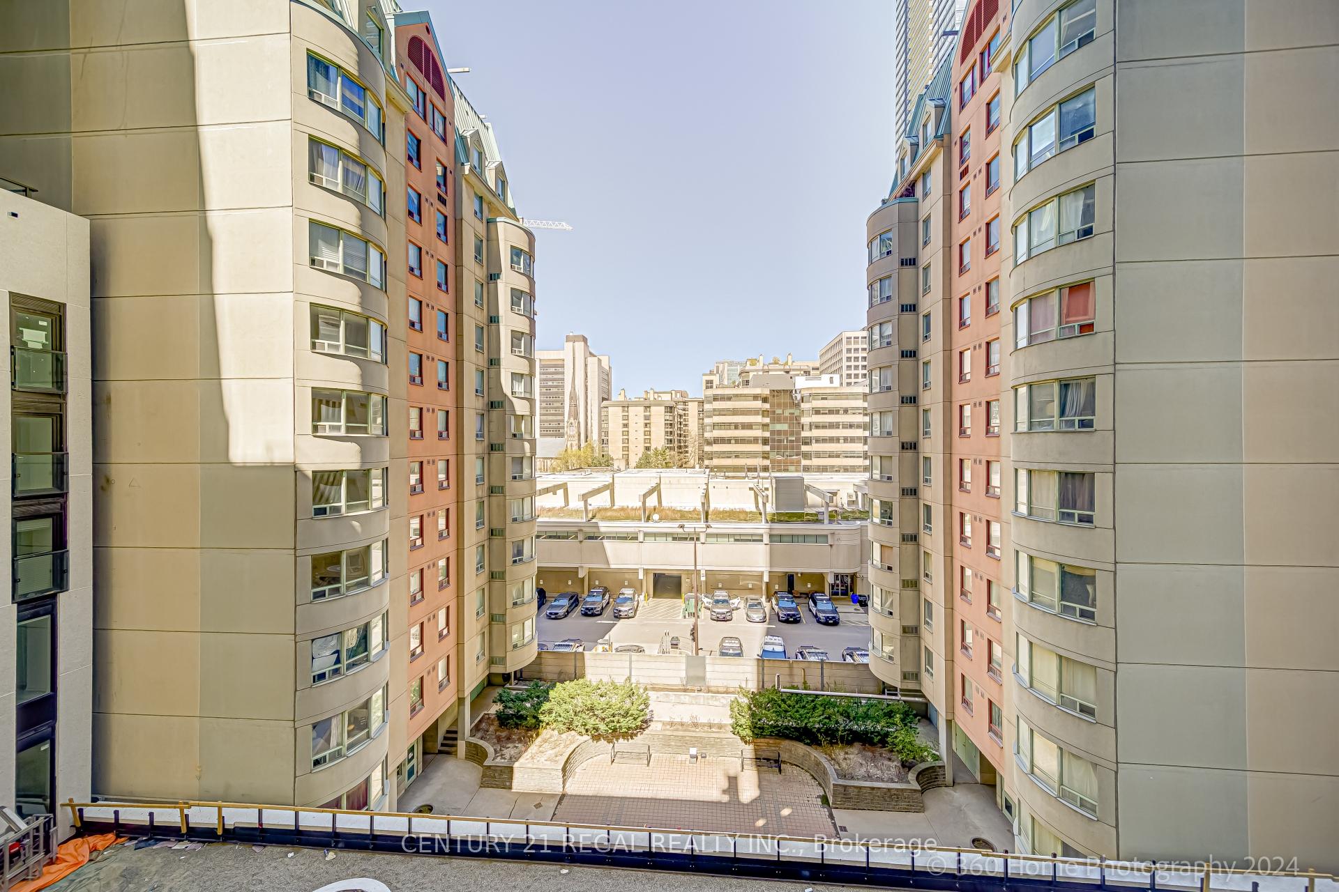 Photo 4 of Unit 508, 234 Simcoe Street, Toronto, Kensington-Chinatown — HOMEH
