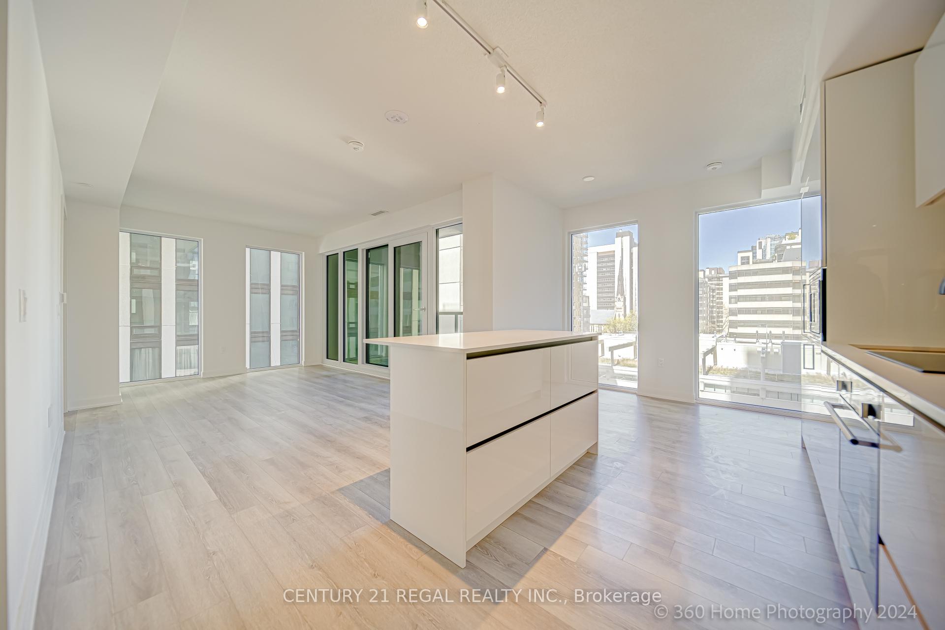Photo 6 of Unit 508, 234 Simcoe Street, Toronto, Kensington-Chinatown — HOMEH