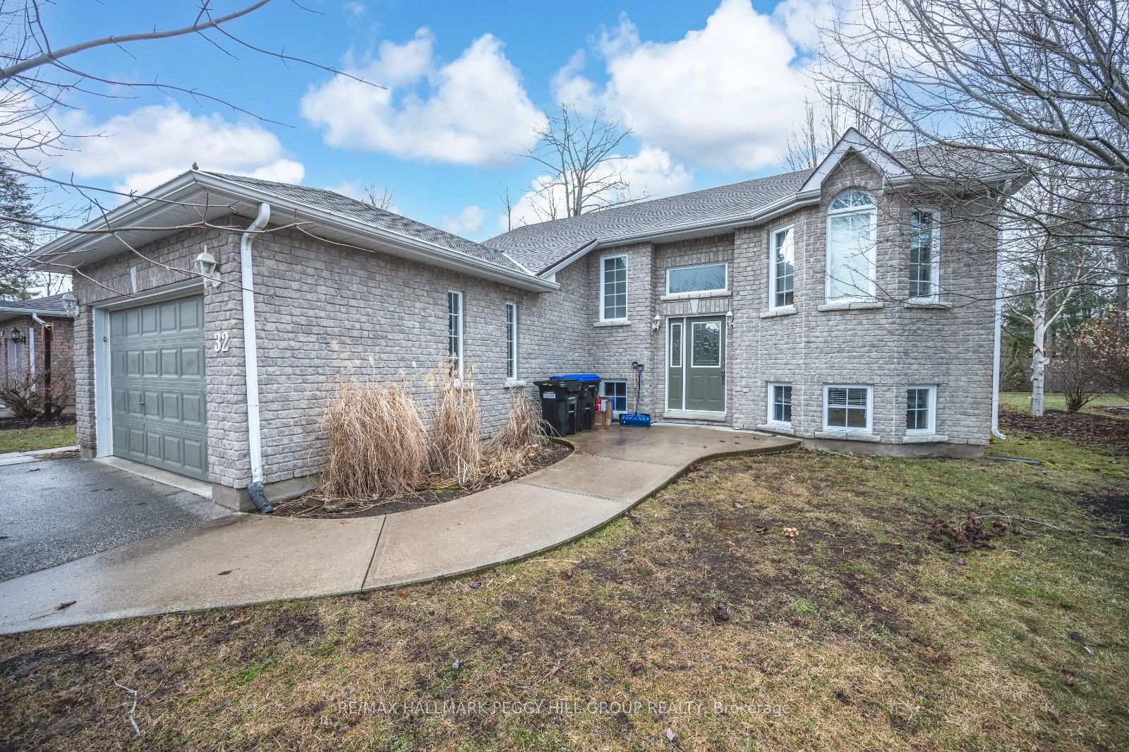 Photo 1 of Unit Lower, 32 54th Street S, Wasaga Beach — HOMEH