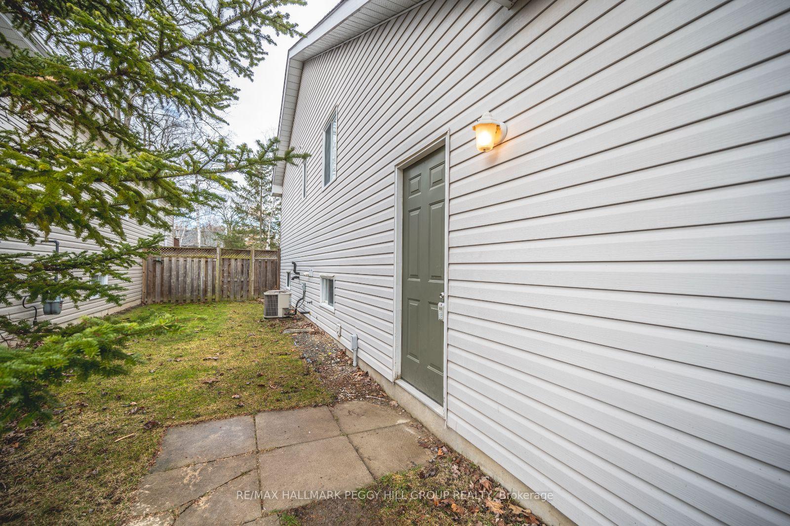 Photo 13 of Unit Lower, 32 54th Street S, Wasaga Beach — HOMEH