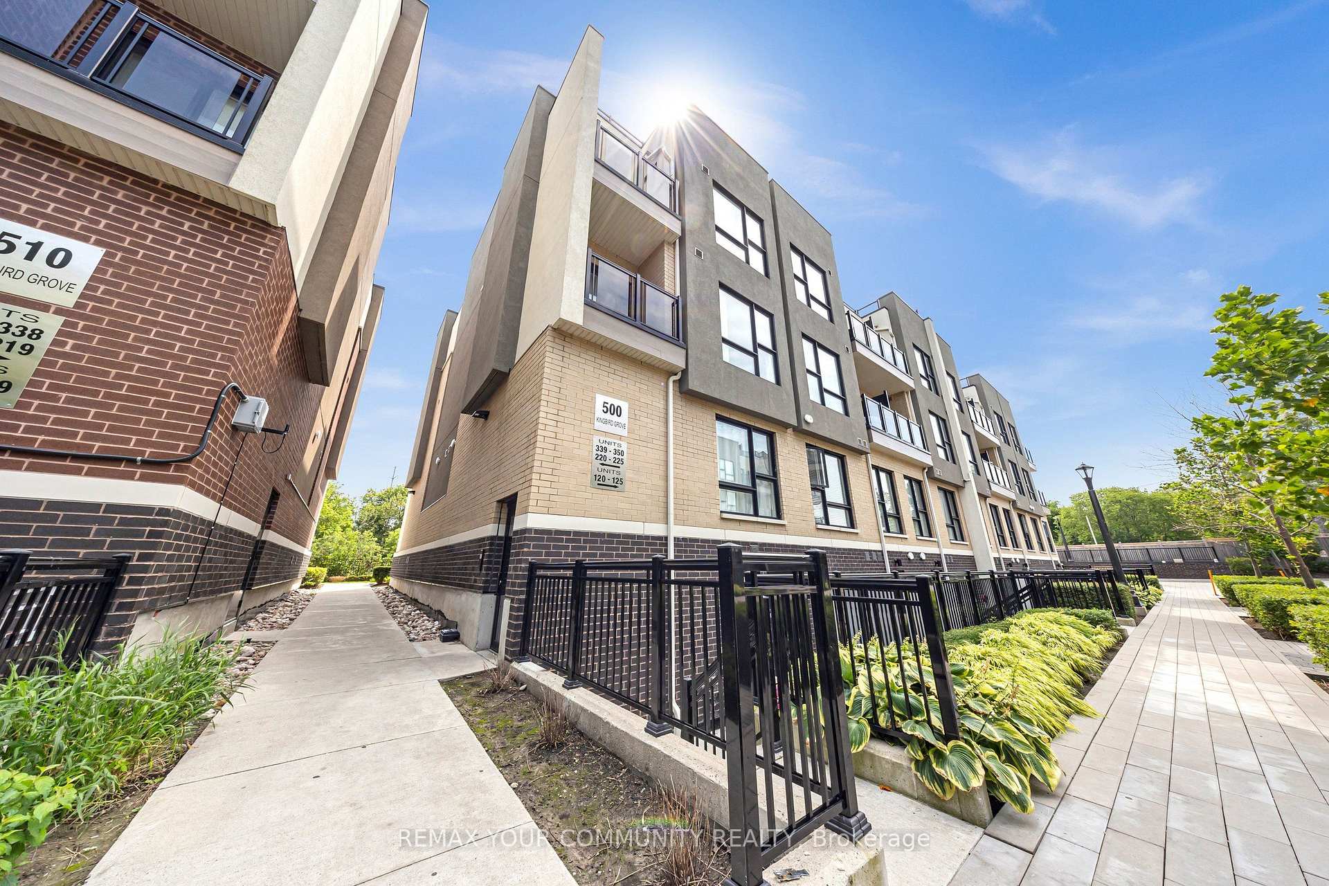 Photo 40 of Unit 120, 500 Kingbird Grove, Scarborough, Rouge — HOMEH