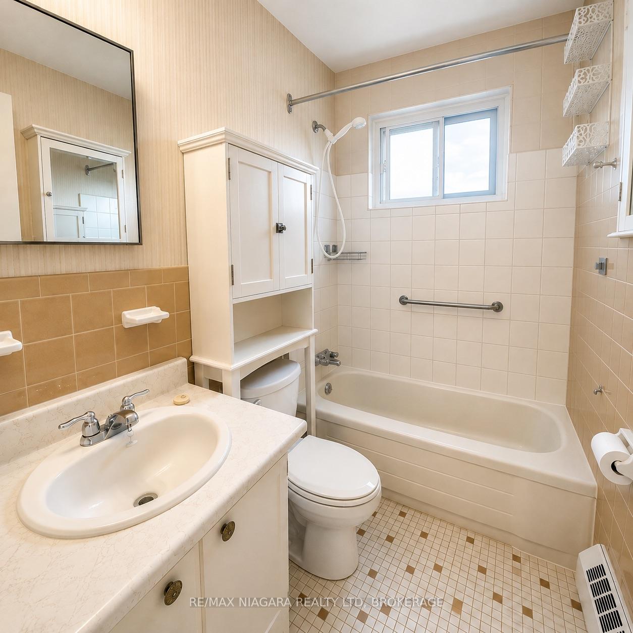 Photo 9 of Unit 307, 550 King Street, Midland — HOMEH