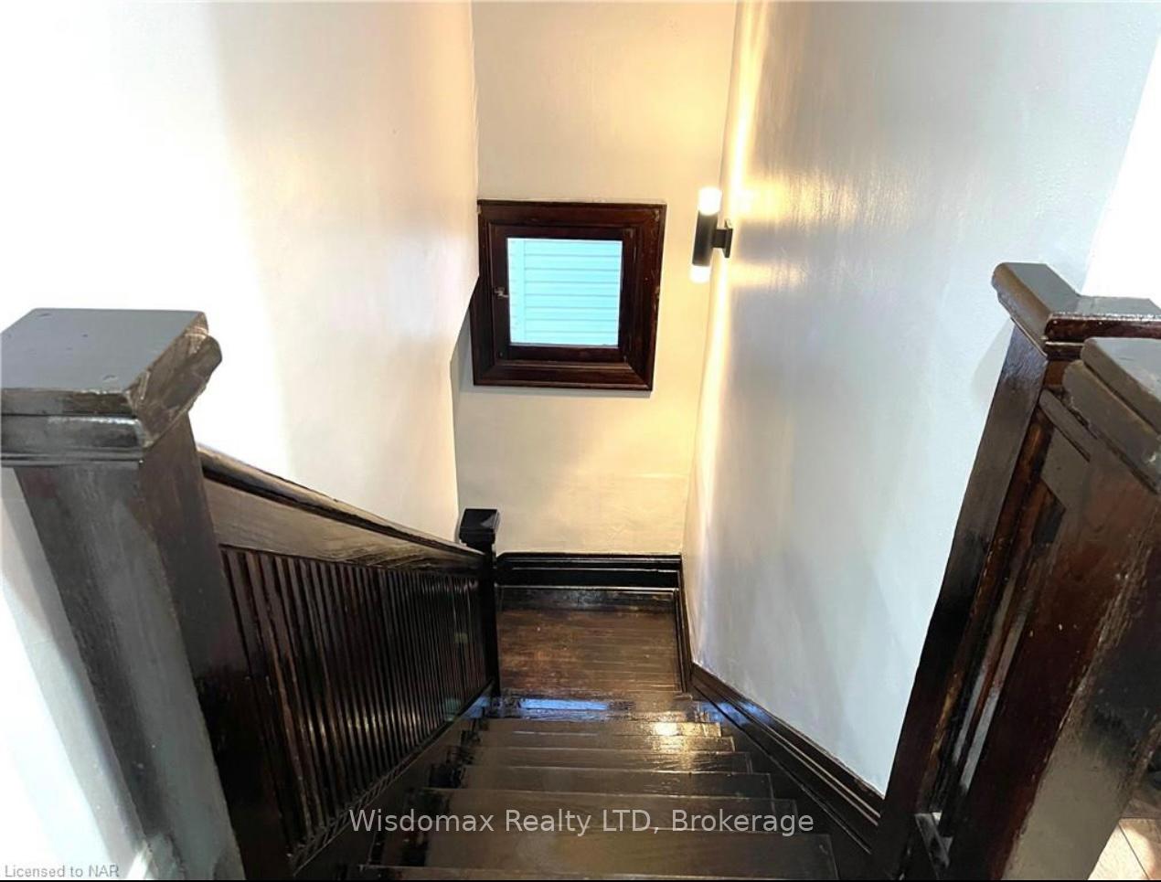 Photo 6 of Unit UPPER UNIT, 4873 Armoury Street, Niagara Falls, Cherrywood — HOMEH