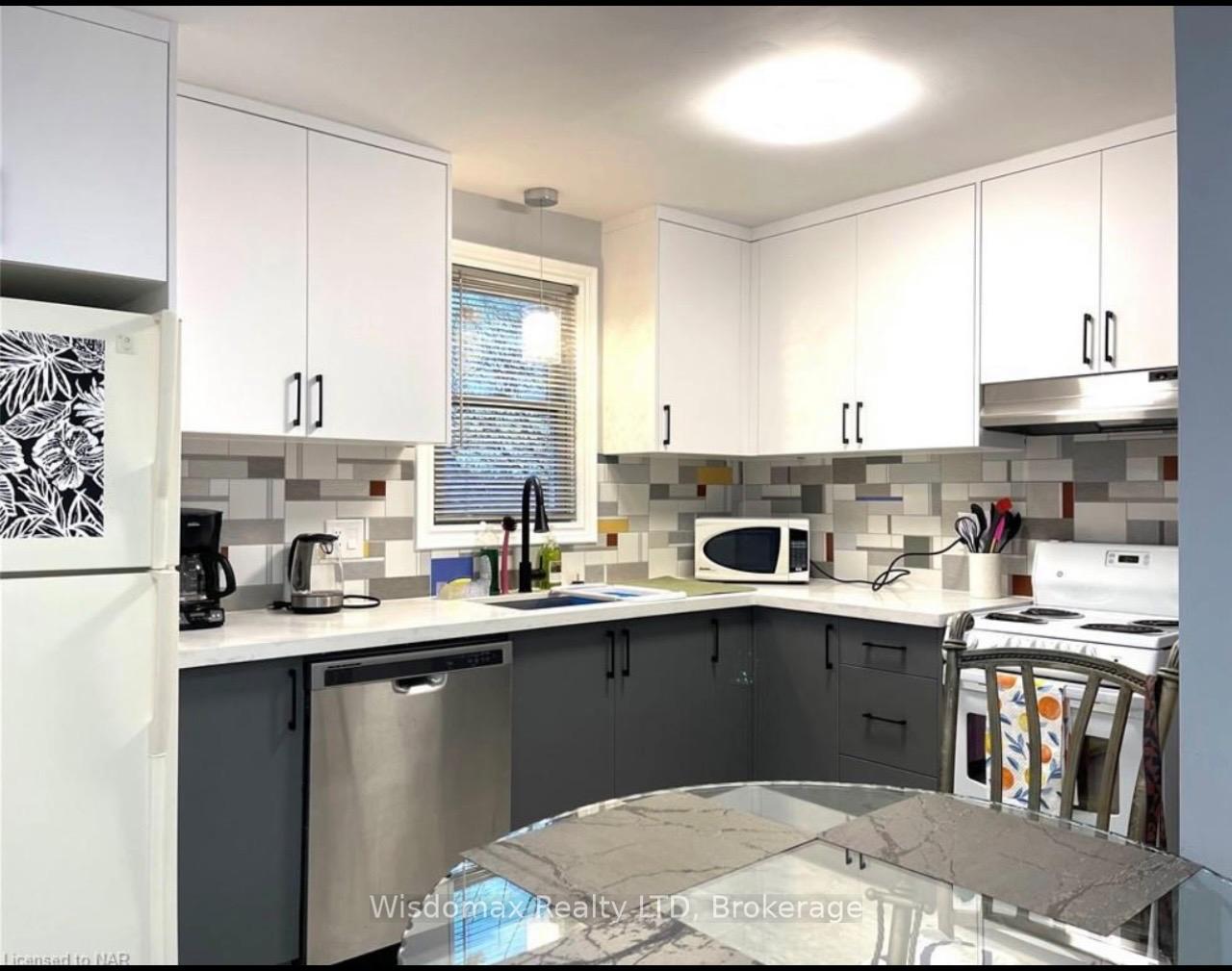 Photo 10 of Unit UPPER UNIT, 4873 Armoury Street, Niagara Falls, Cherrywood — HOMEH