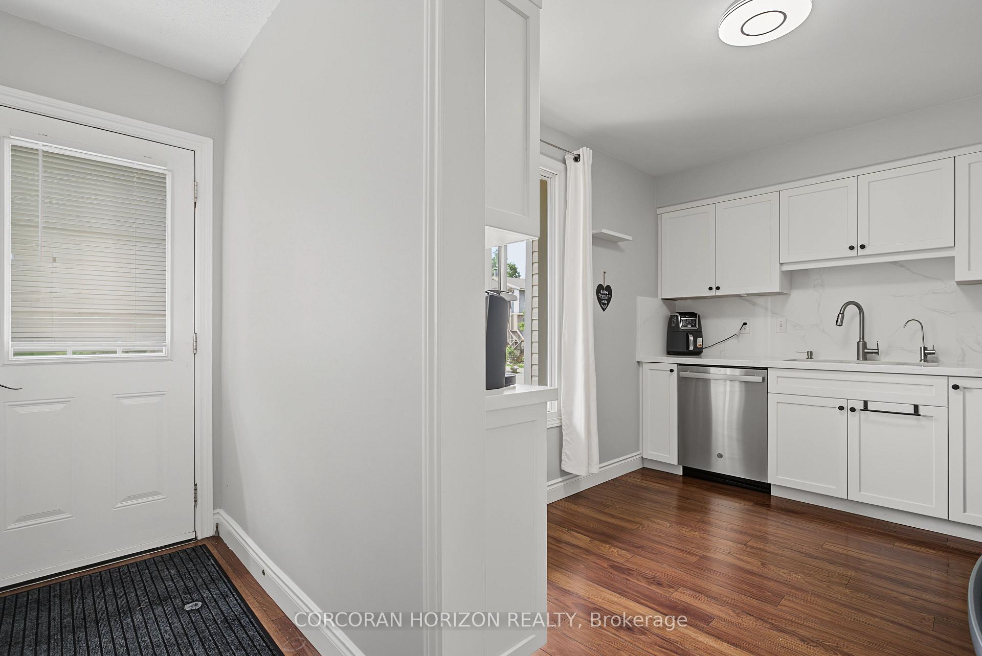 Photo 5 of Unit 1, 15 Green Valley Drive, Kitchener, Pioneer Park — HOMEH