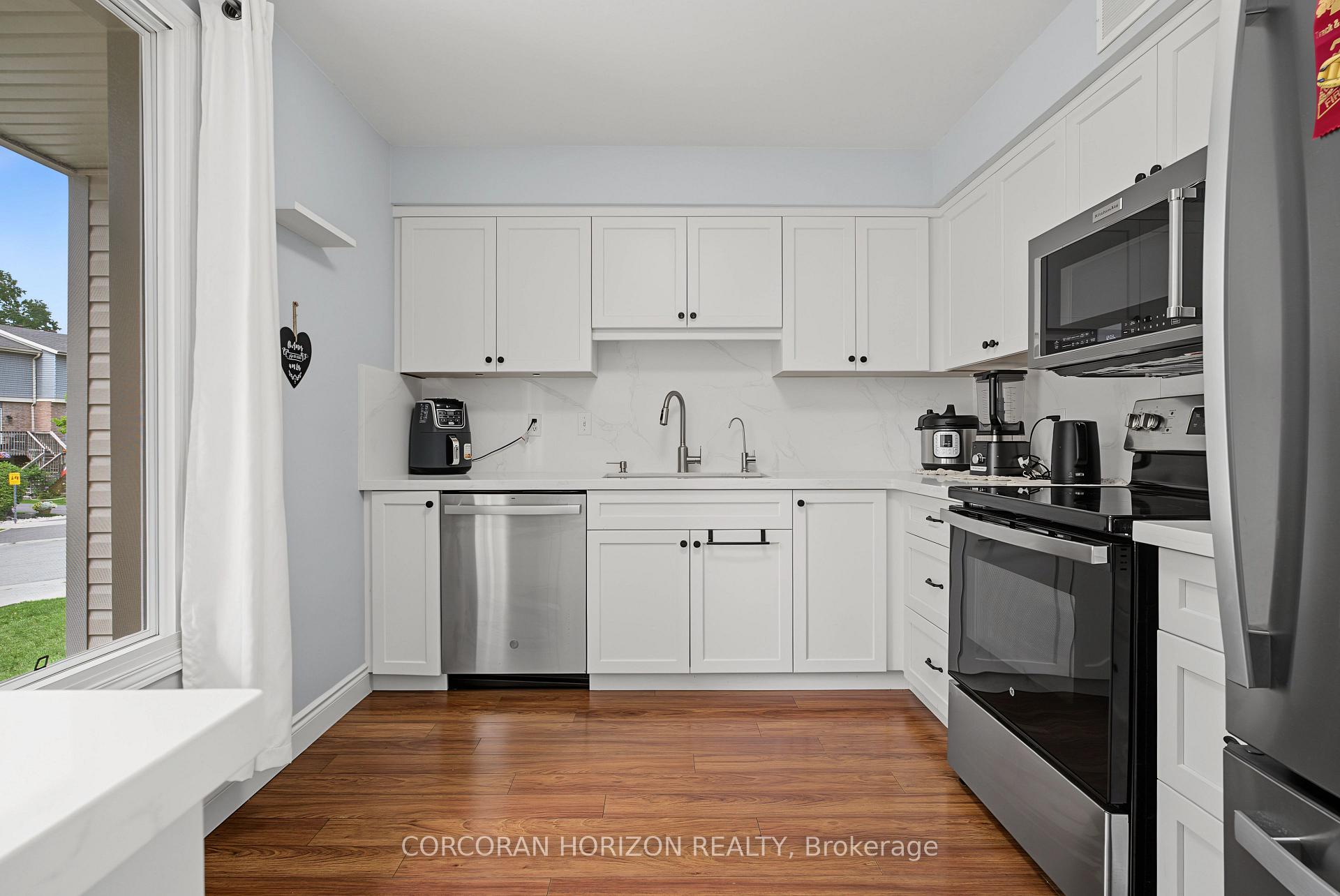 Photo 7 of Unit 1, 15 Green Valley Drive, Kitchener, Pioneer Park — HOMEH
