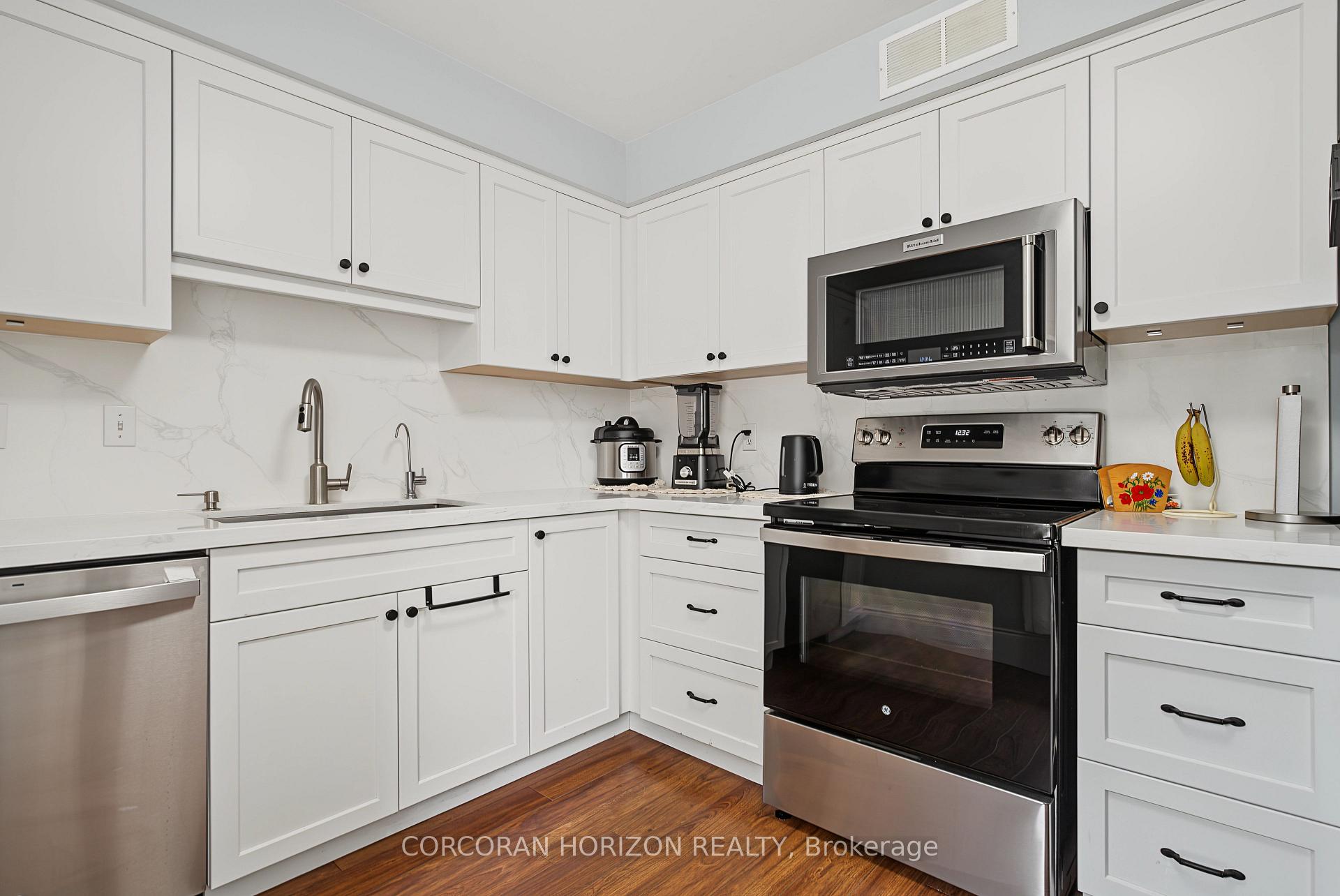 Photo 8 of Unit 1, 15 Green Valley Drive, Kitchener, Pioneer Park — HOMEH