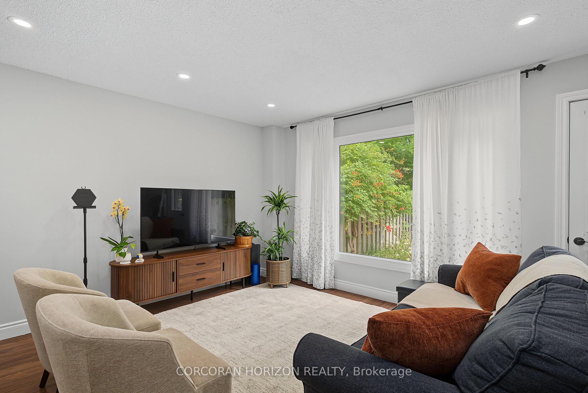 Photo 15 of Unit 1, 15 Green Valley Drive, Kitchener, Pioneer Park — HOMEH