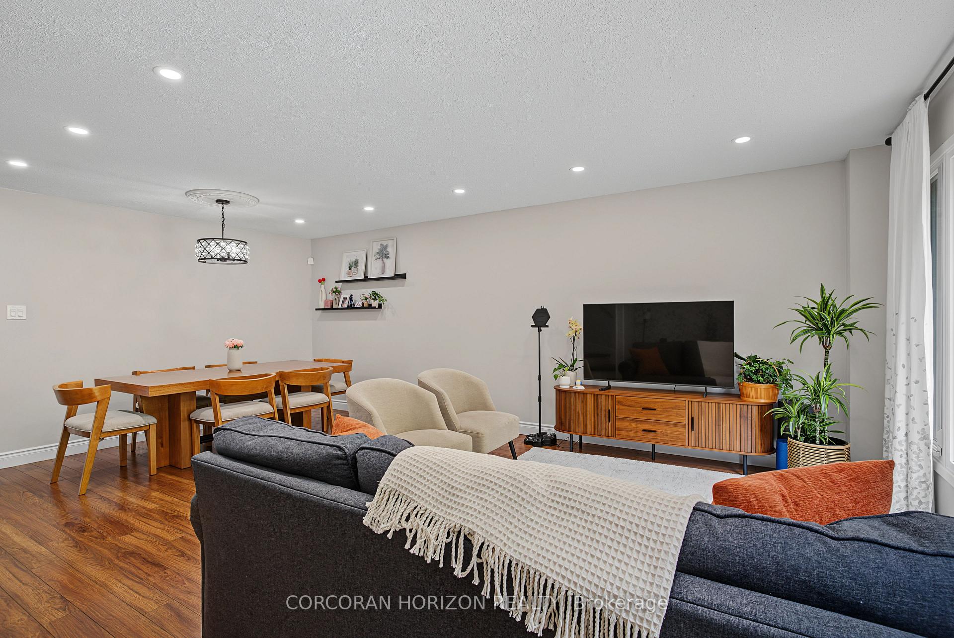 Photo 19 of Unit 1, 15 Green Valley Drive, Kitchener, Pioneer Park — HOMEH