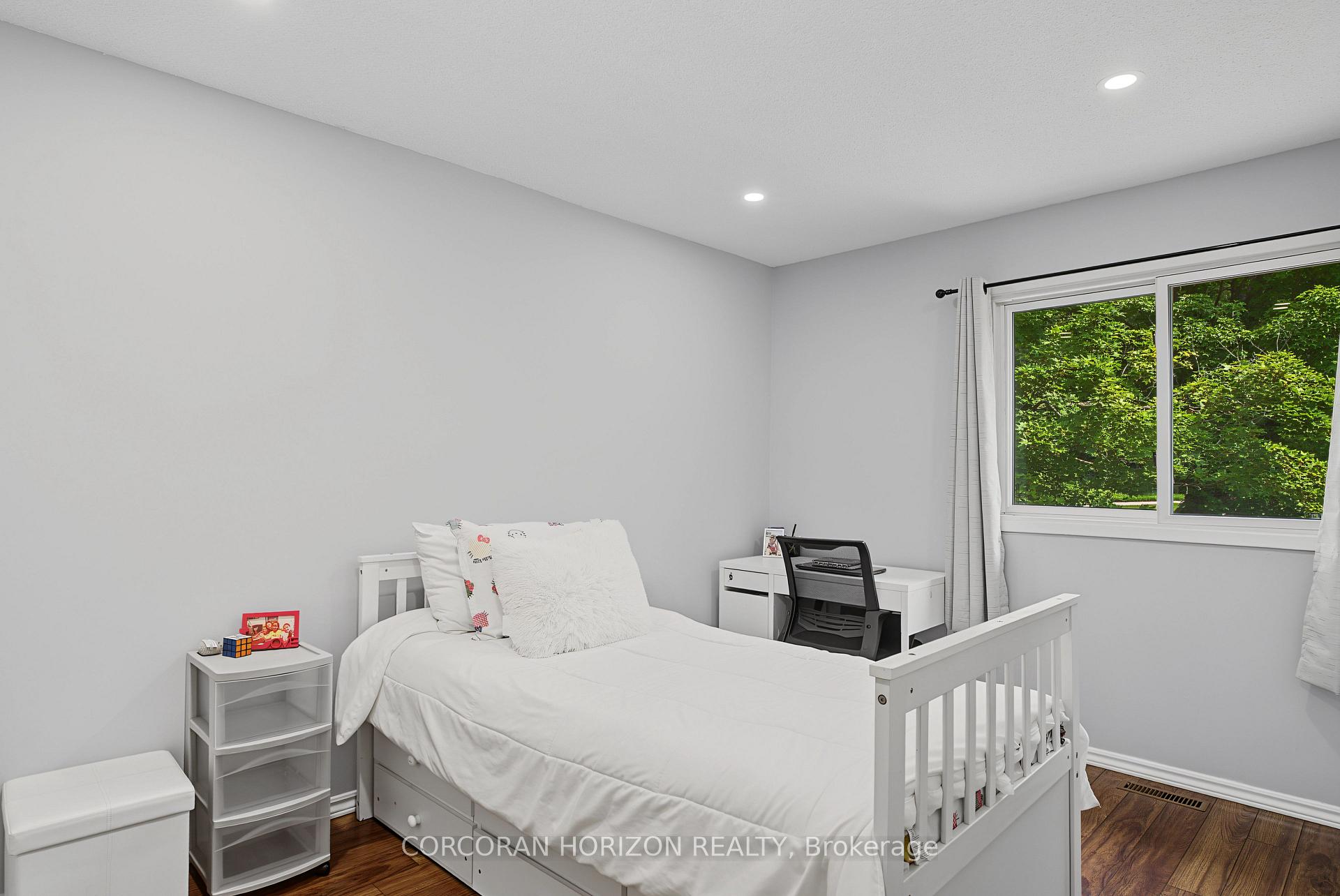 Photo 34 of Unit 1, 15 Green Valley Drive, Kitchener, Pioneer Park — HOMEH