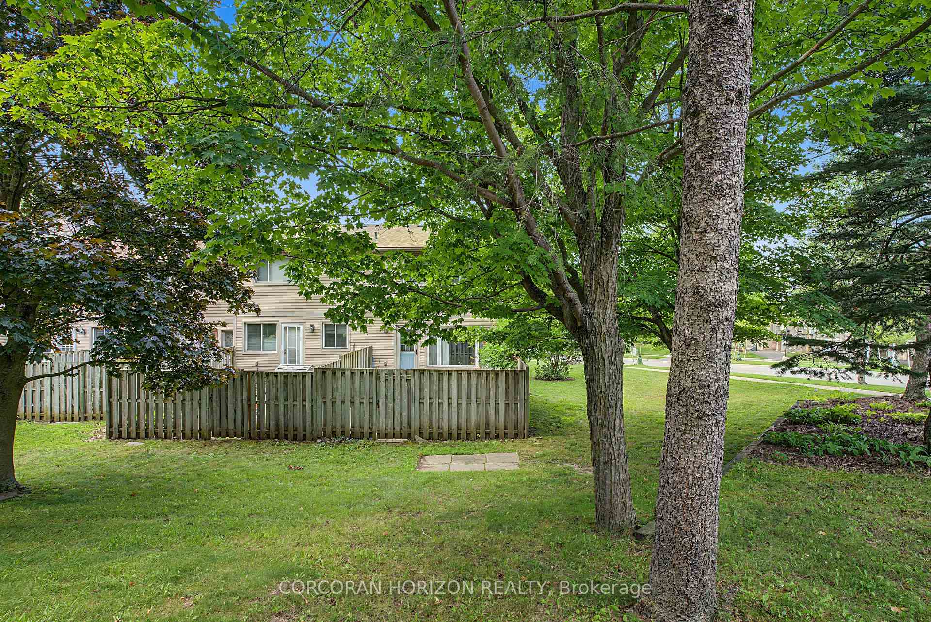Photo 43 of Unit 1, 15 Green Valley Drive, Kitchener, Pioneer Park — HOMEH