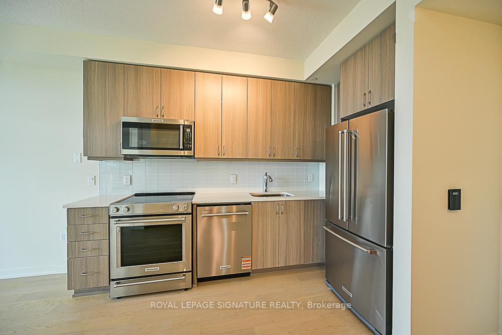 Photo 6 of Unit PH209, 38 Annie Craig Drive, Etobicoke, Mimico — HOMEH