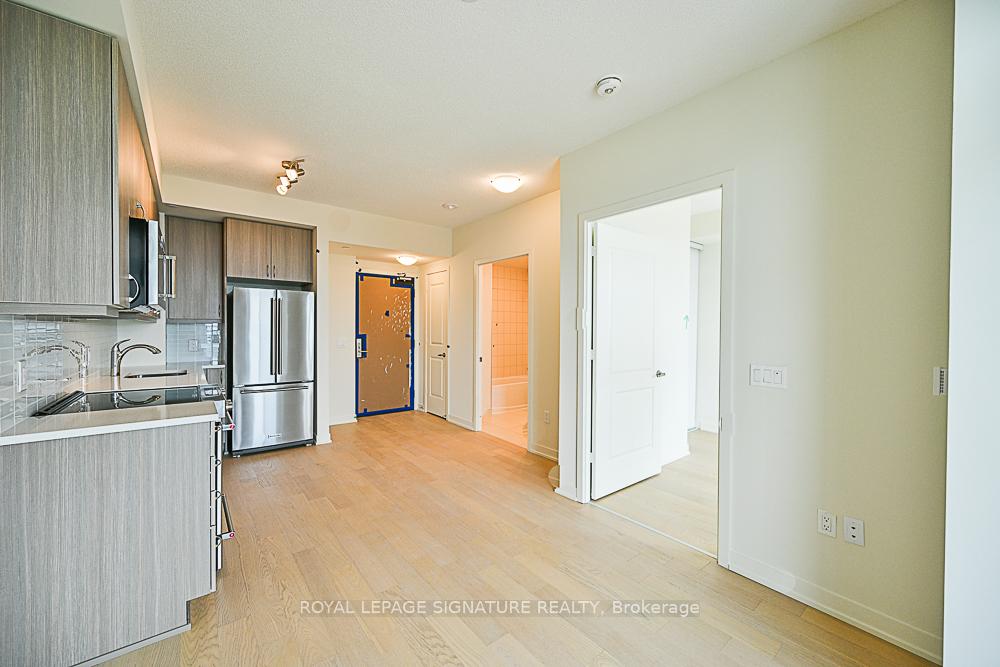 Photo 9 of Unit PH209, 38 Annie Craig Drive, Etobicoke, Mimico — HOMEH