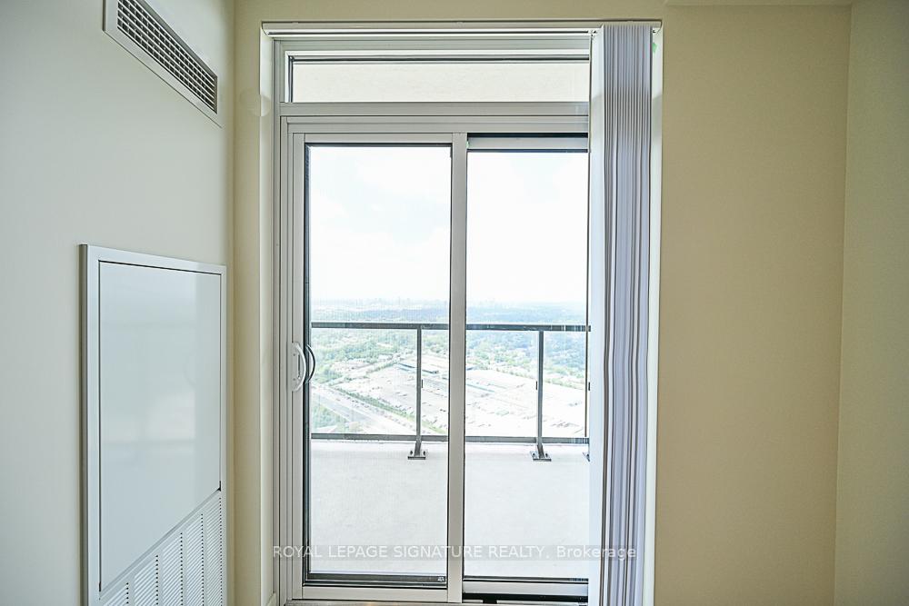 Photo 10 of Unit PH209, 38 Annie Craig Drive, Etobicoke, Mimico — HOMEH