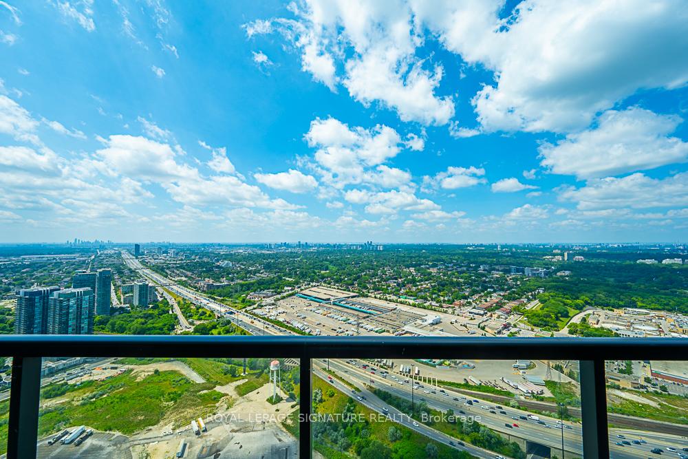 Photo 25 of Unit PH209, 38 Annie Craig Drive, Etobicoke, Mimico — HOMEH