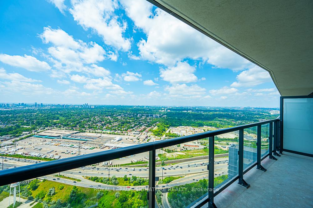 Photo 26 of Unit PH209, 38 Annie Craig Drive, Etobicoke, Mimico — HOMEH