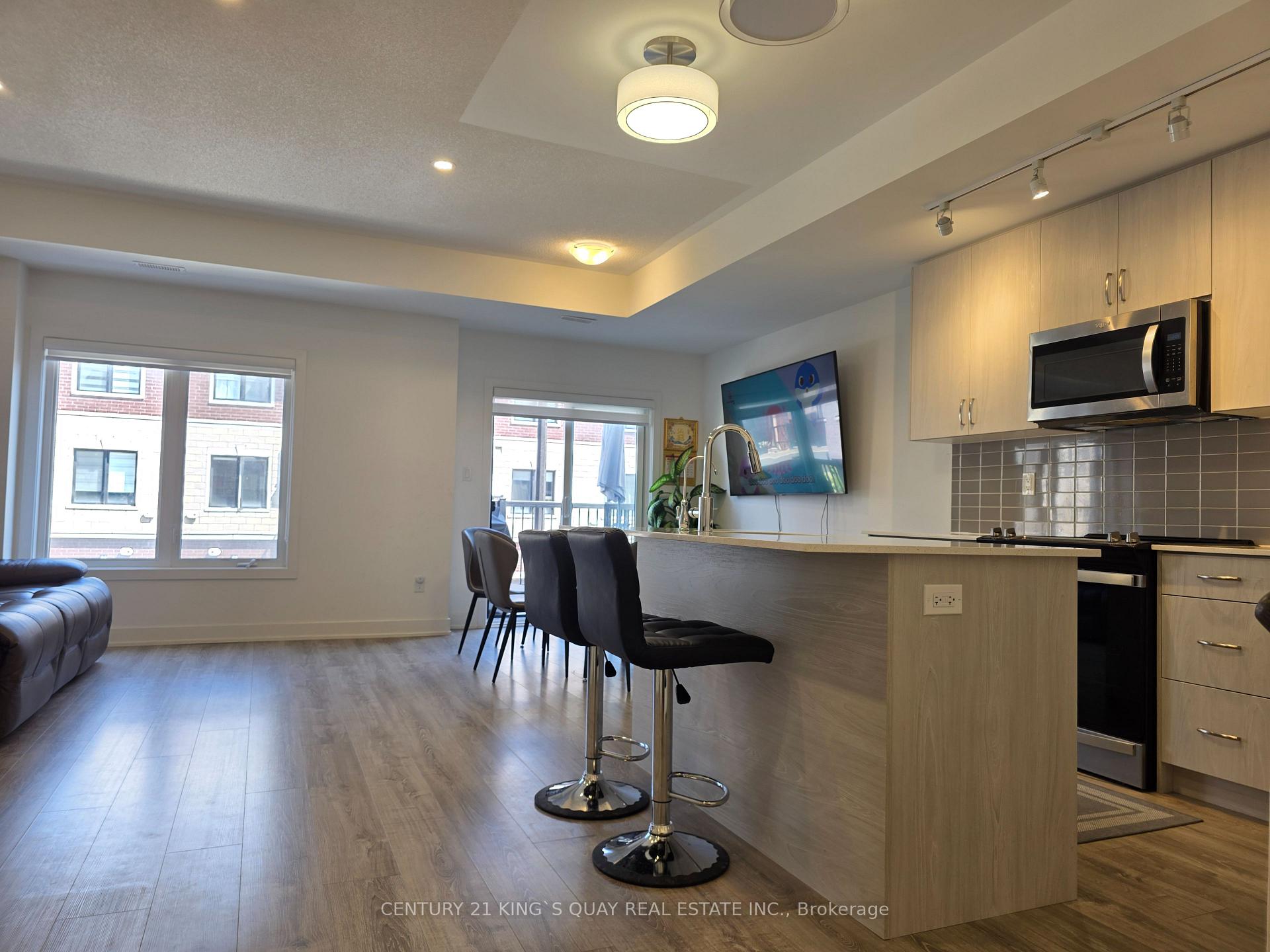 Photo 6 of 24 Nordic Lane, Whitchurch-Stouffville, Stouffville — HOMEH