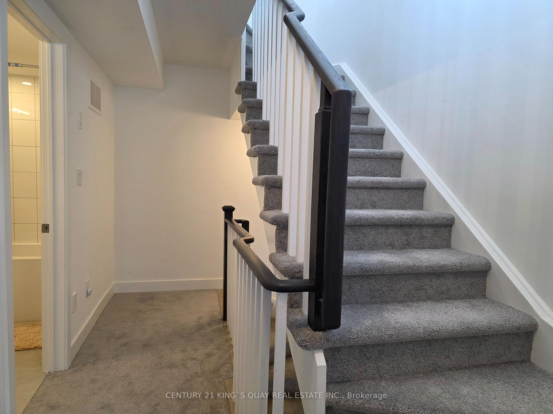 Photo 16 of 24 Nordic Lane, Whitchurch-Stouffville, Stouffville — HOMEH