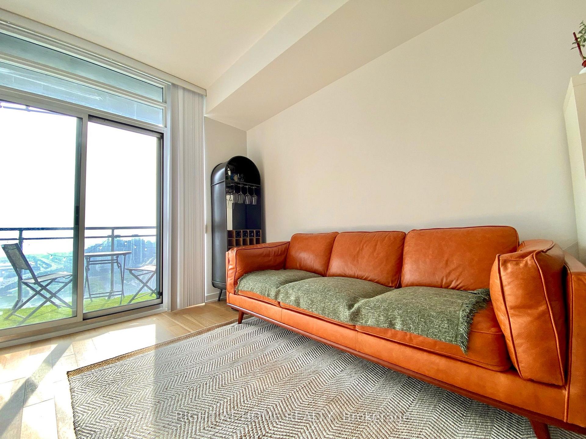 Photo 5 of Unit 4011, 21 Iceboat Terrace, Toronto, Waterfront Communities — HOMEH