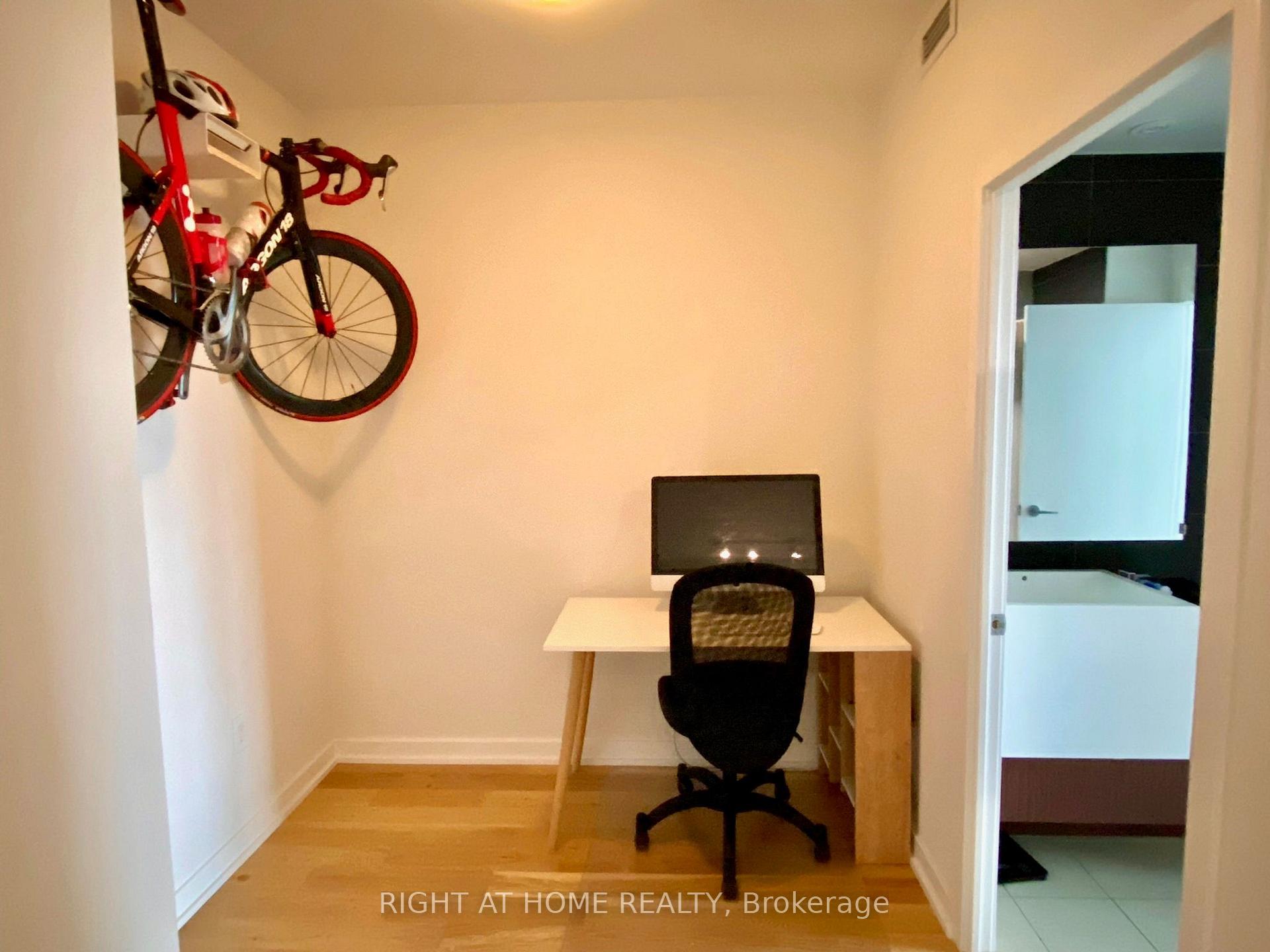 Photo 14 of Unit 4011, 21 Iceboat Terrace, Toronto, Waterfront Communities — HOMEH