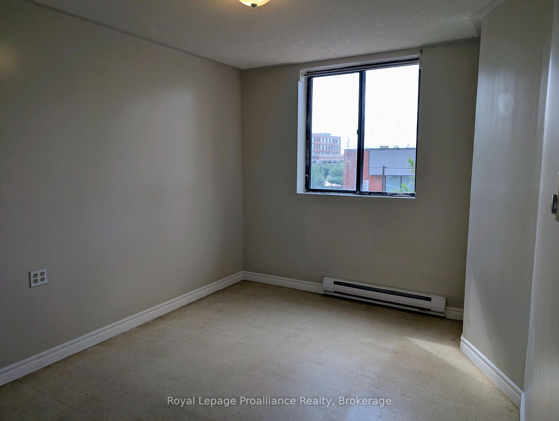 Photo 5 of Unit 204, 328 Aylmer Street, Peterborough, Town Ward 3 — HOMEH
